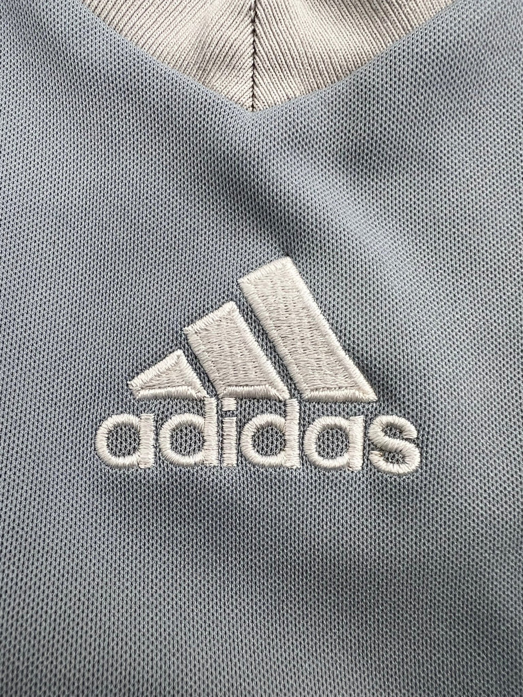 Men’s Grey adidas V - Neck T-Shirt - Size Large - kitround Youth Sport Trust