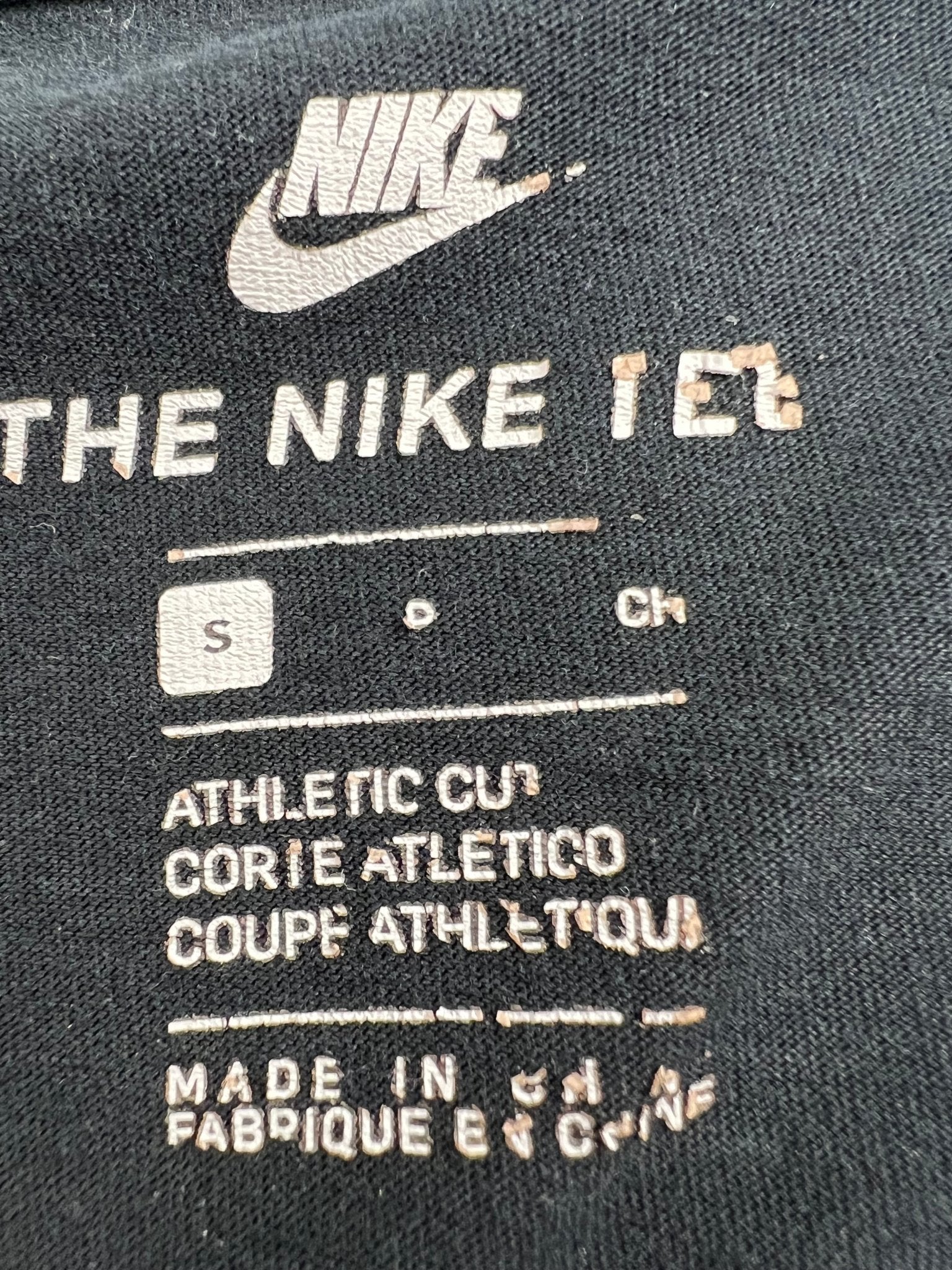 Men’s Nike Air Long Sleeve Graphic Top - kitround Youth Sport Trust