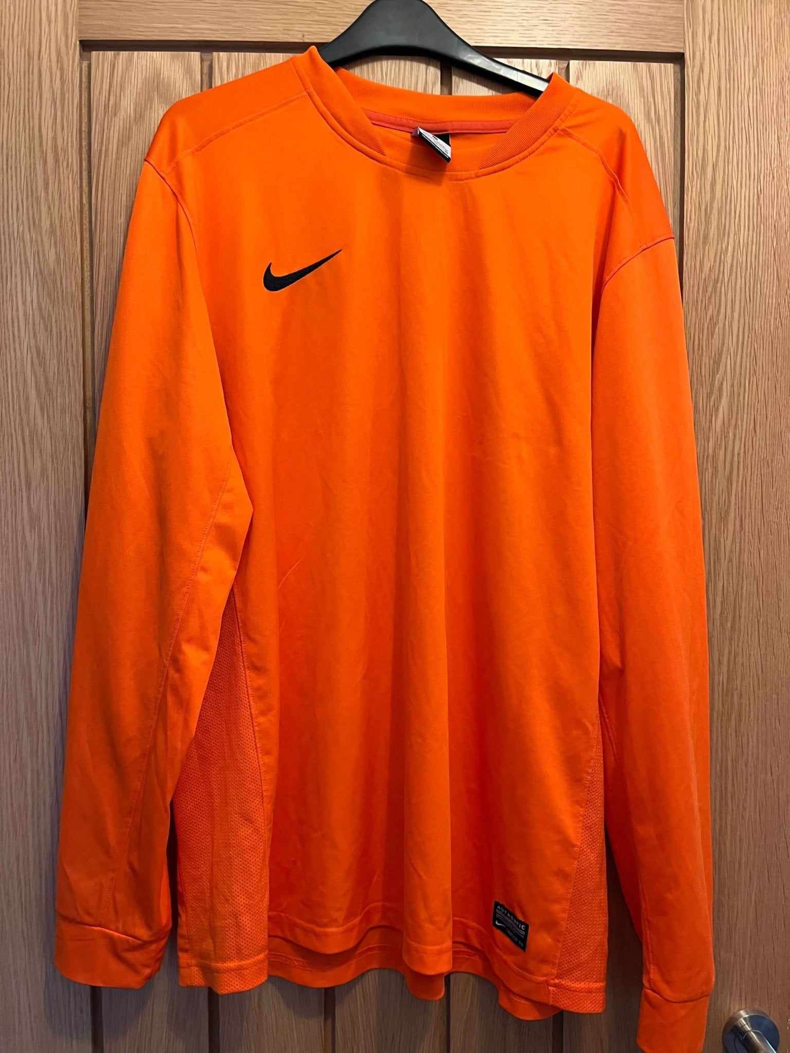 Men's Nike Dri - Fit Long Sleeved Top - kitround kitround product