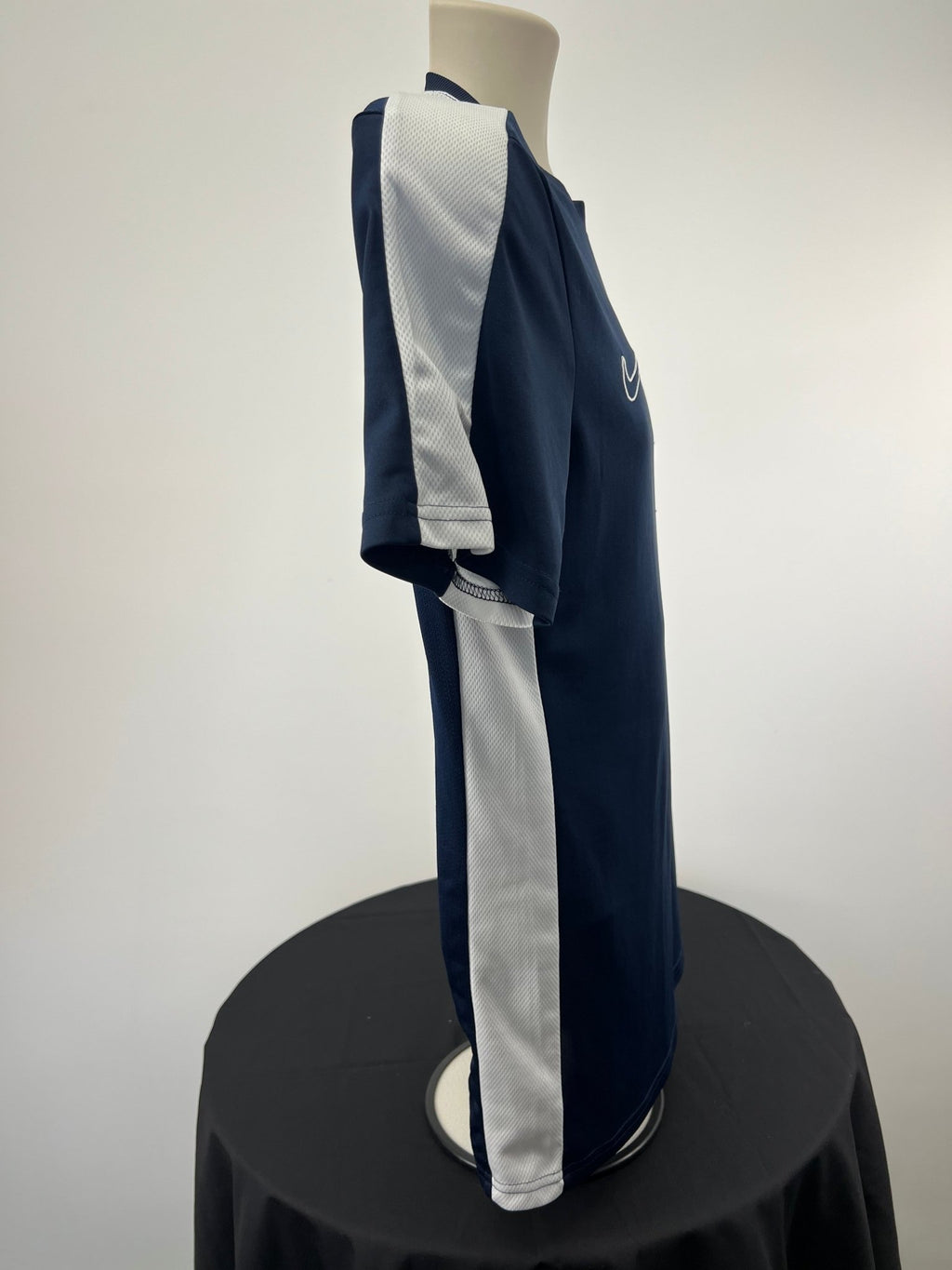 Men’s Nike Dri - FIT Slim Fit T-Shirt - Size S, Navy/White - kitround Youth Sport Trust