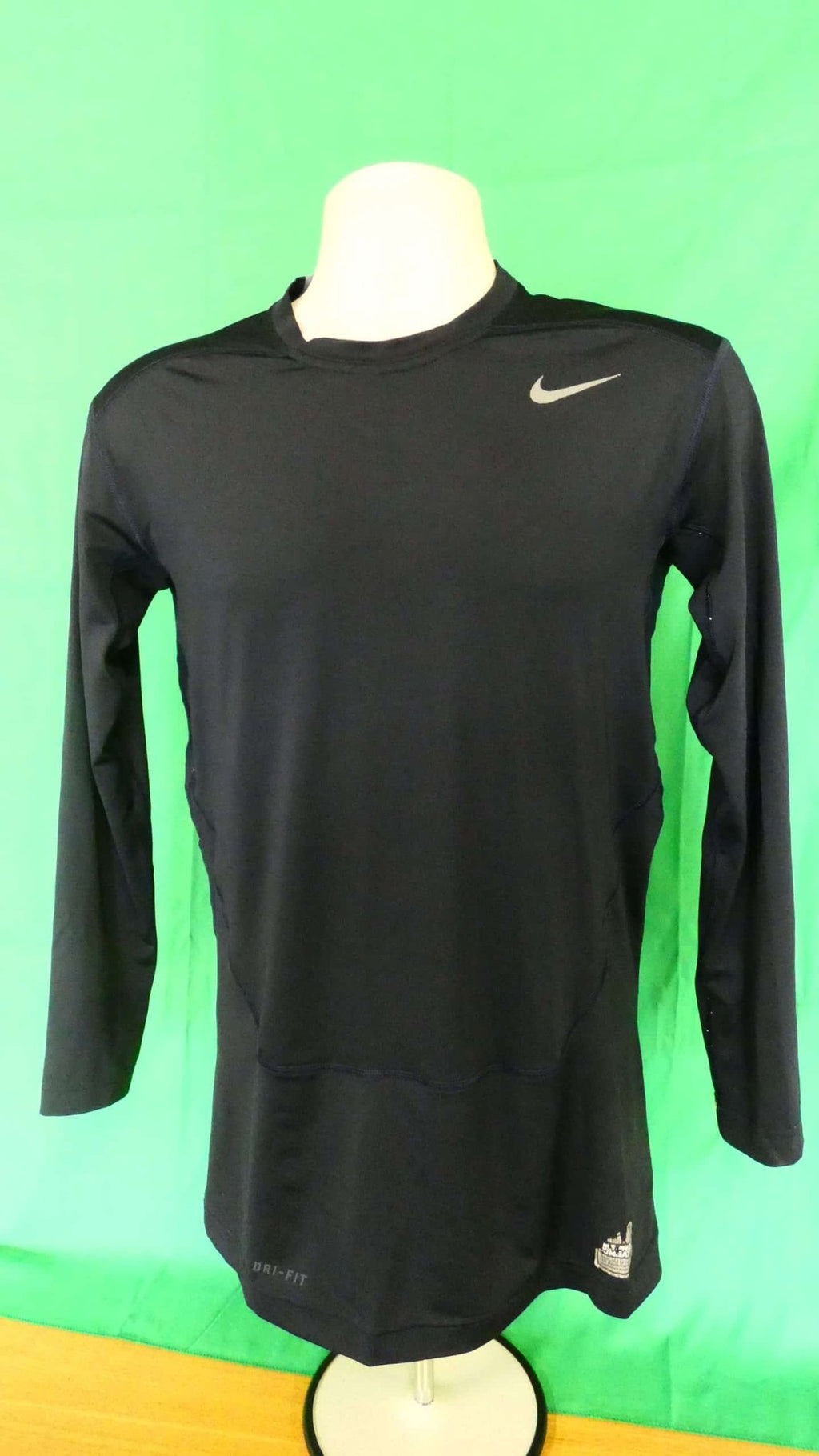 Men's Nike Fitness Top - kitround kitround product