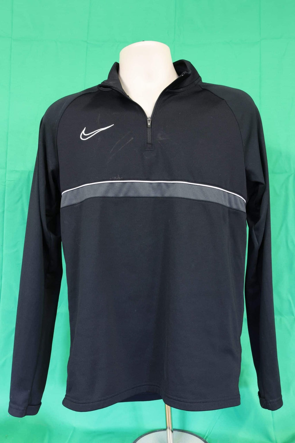Men's Pair of Nike Dri - Fit Tops - kitround kitround product