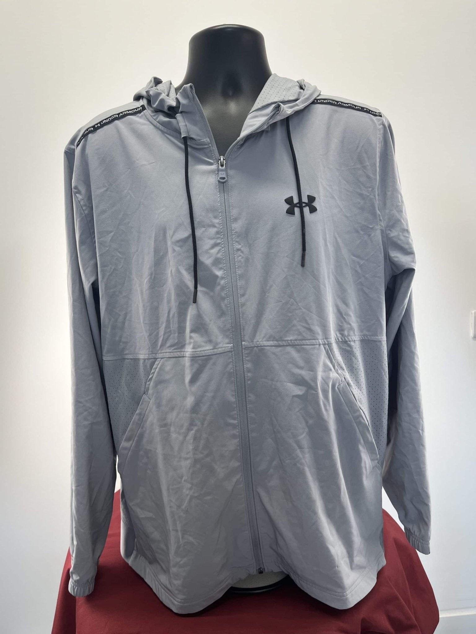 Men’s Under Armour Hooded Jacket - kitround kitround product