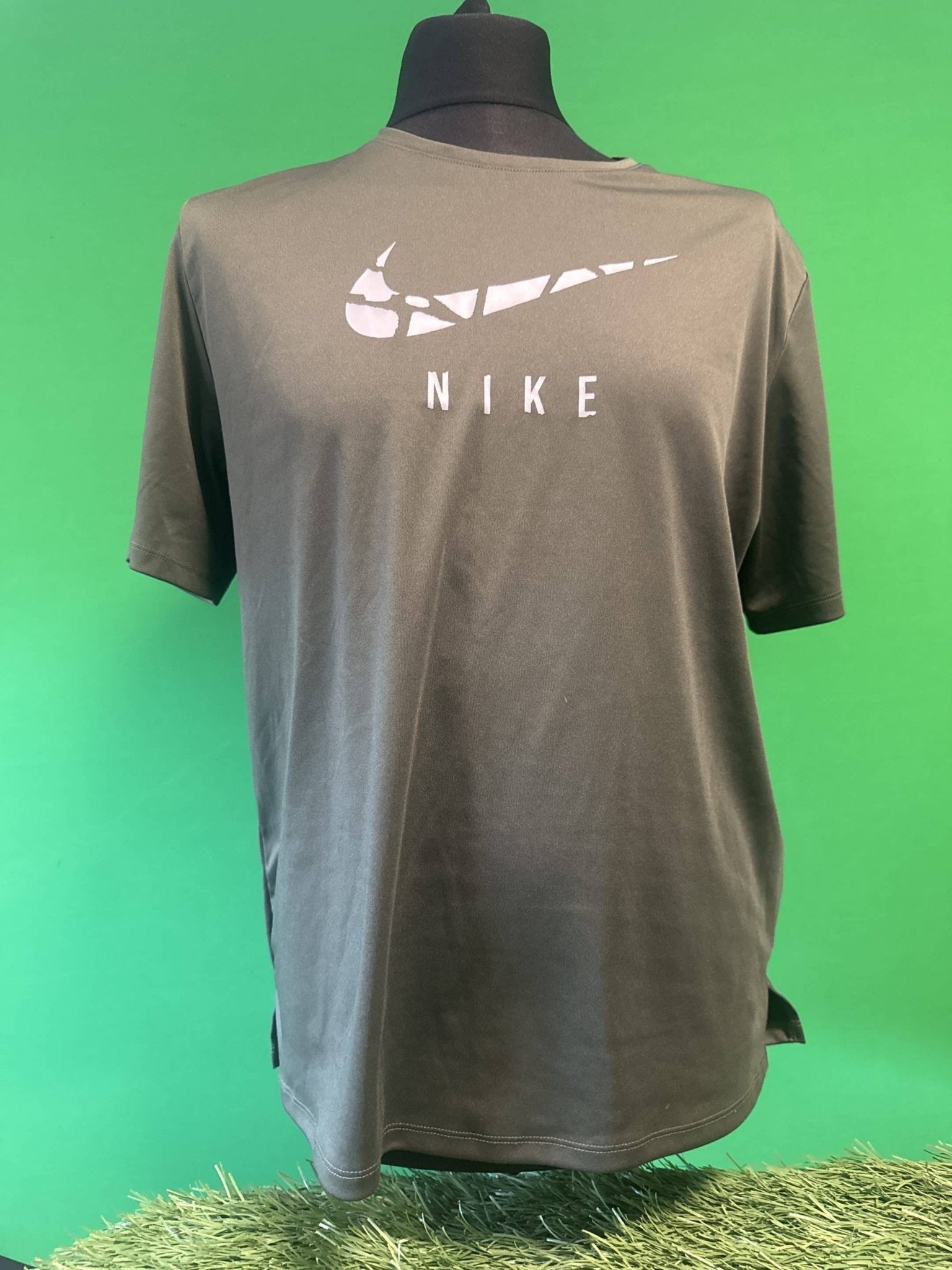 Nike Athletic T-Shirt - kitround kitround product