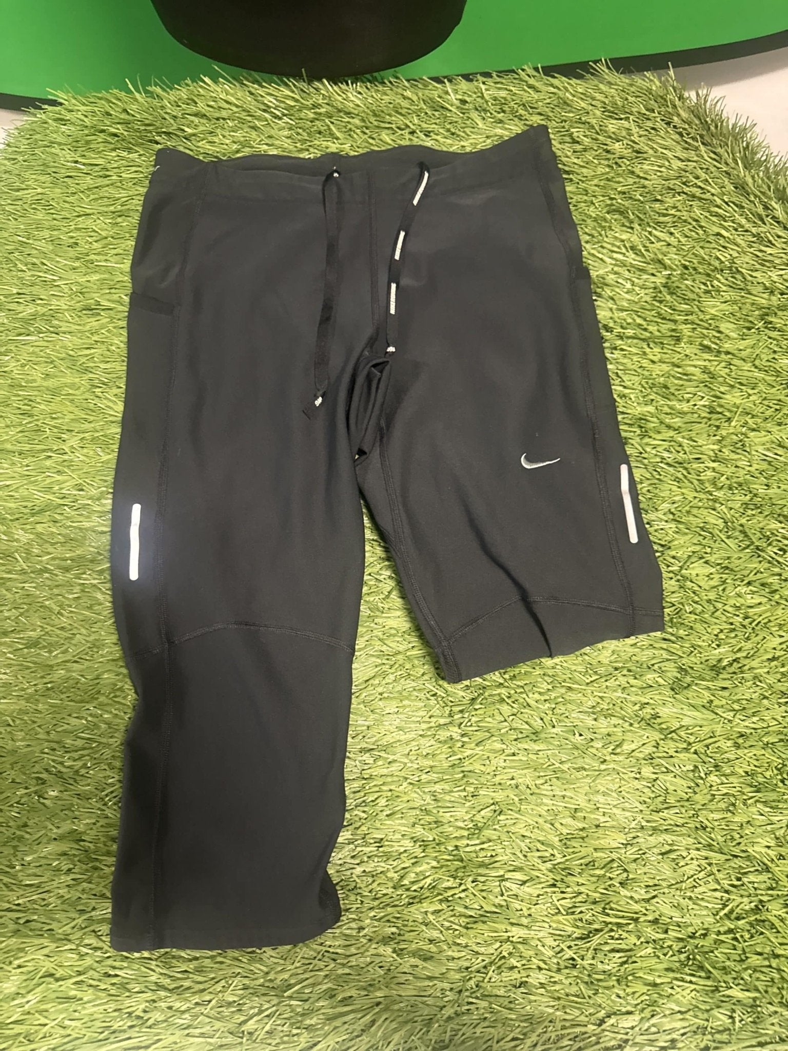 Nike Black 3/4 length Leggings - kitround kitround product