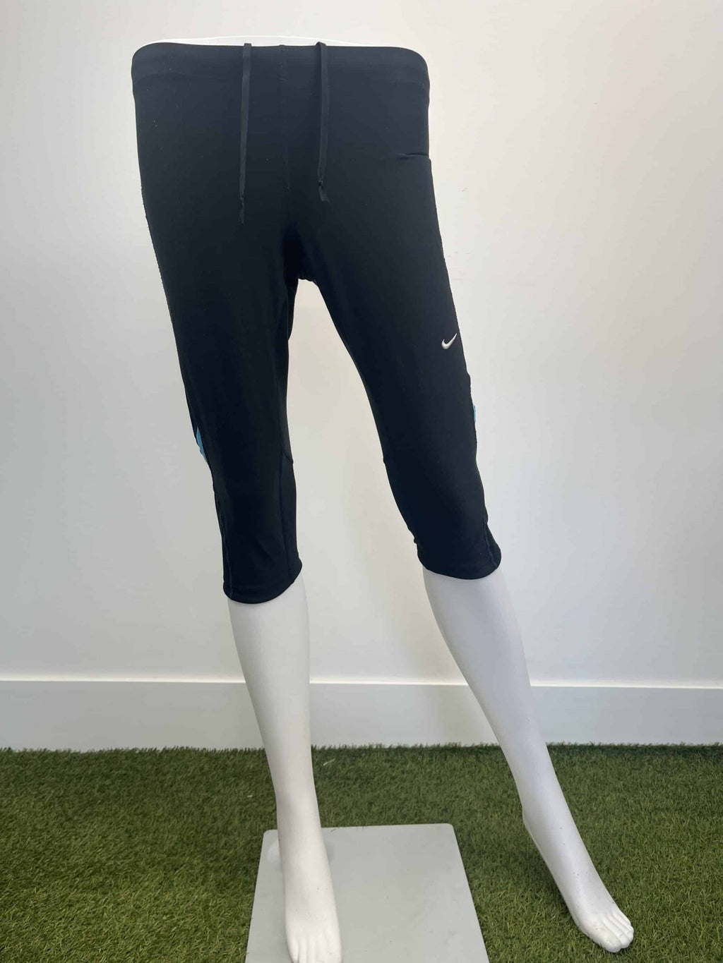 Nike Black 3/4 length Leggings - kitround kitround product