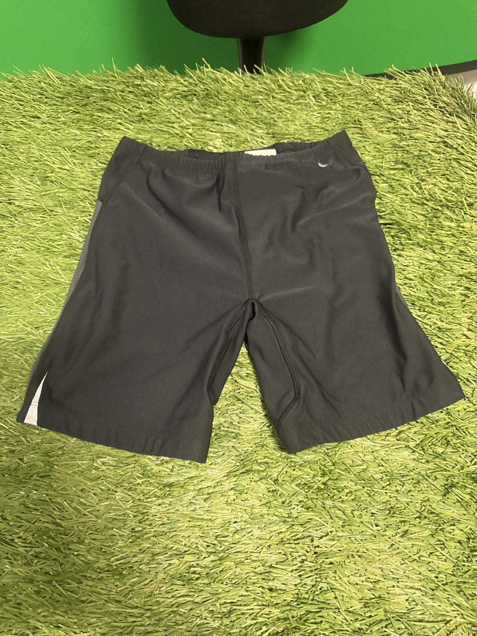Nike Black Athletic Shorts - kitround kitround product