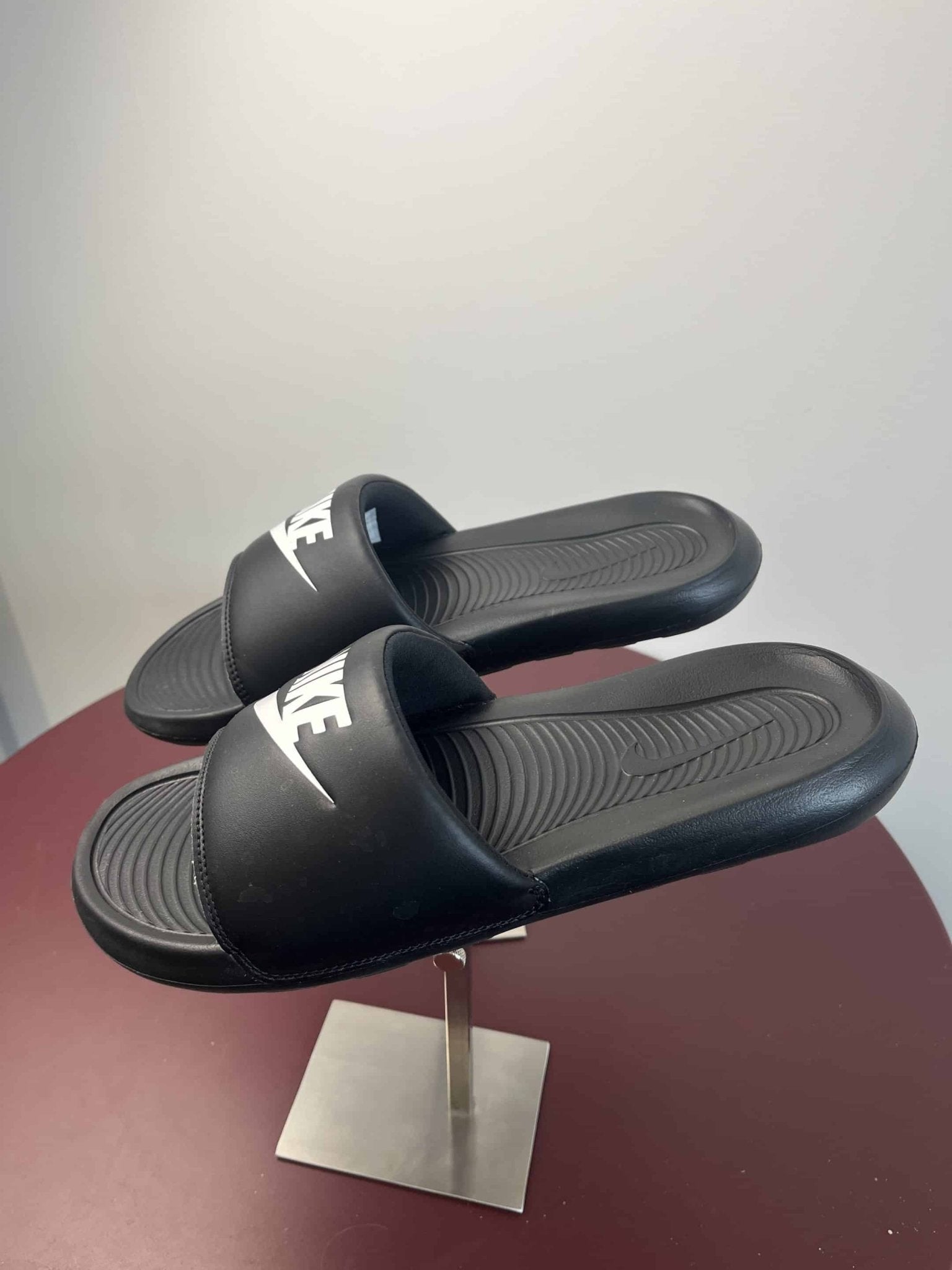 Nike Black Sliders - kitround kitround product
