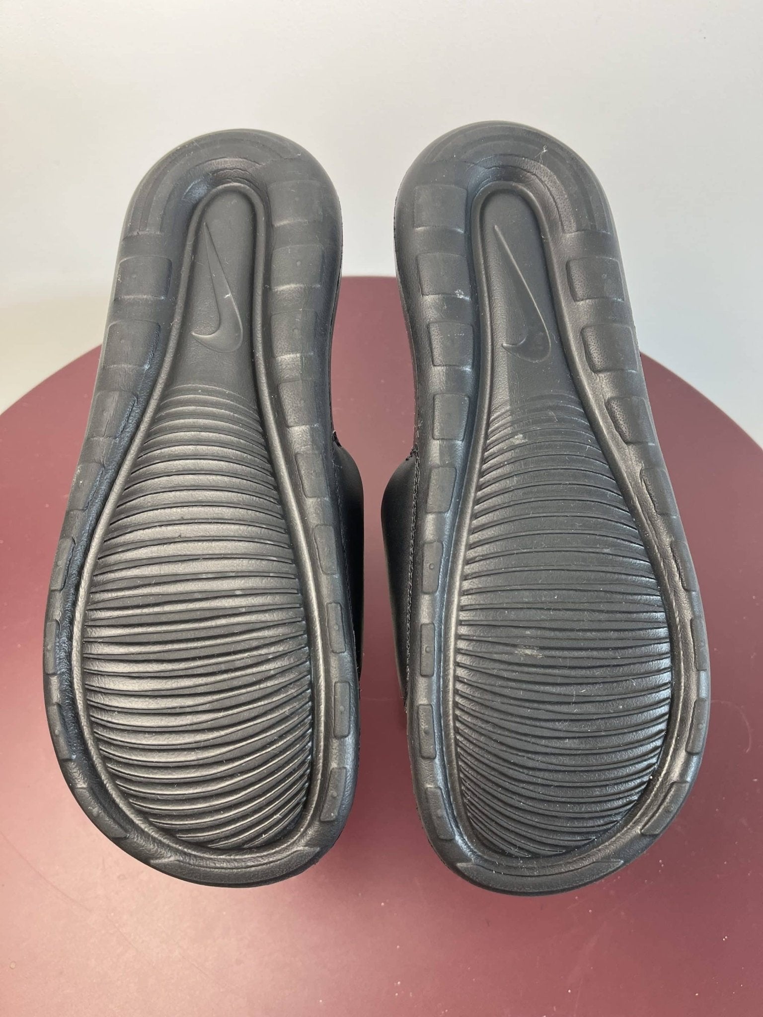 Nike Black Sliders - kitround kitround product