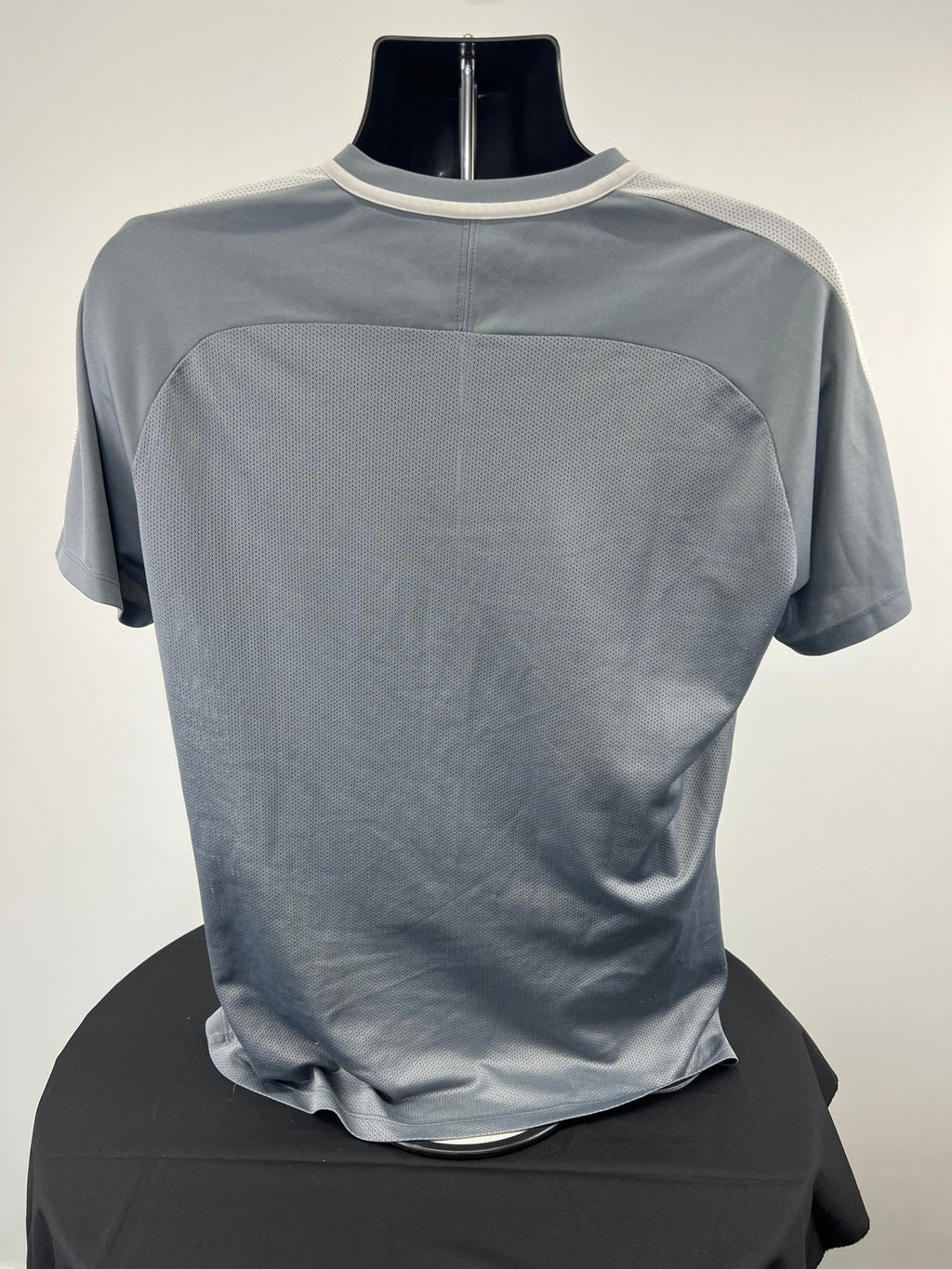 Back view of Nike Dri-FIT grey and white t-shirt size large