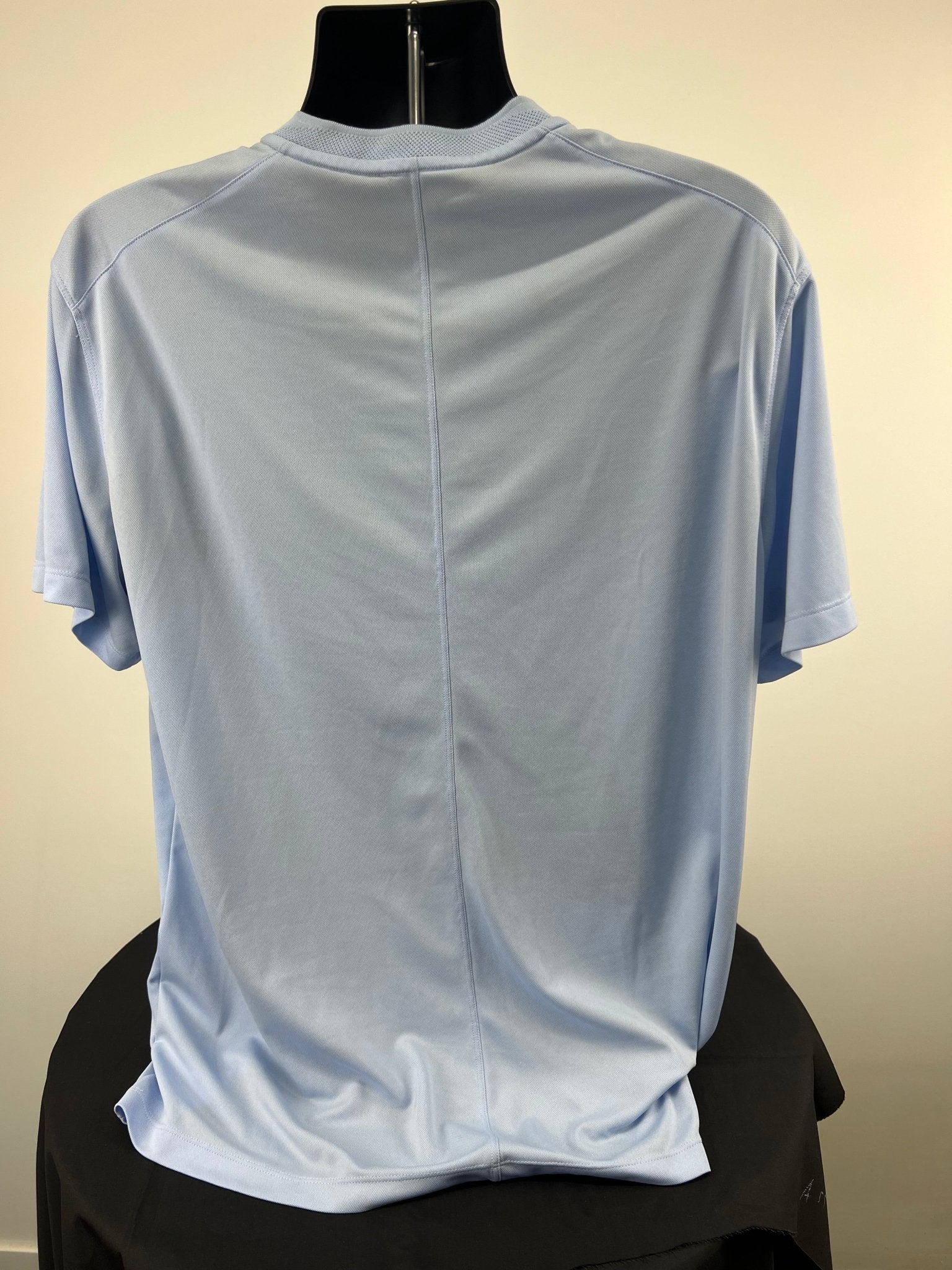 Back view of light blue Nike Dri-FIT men's button henley t-shirt XL