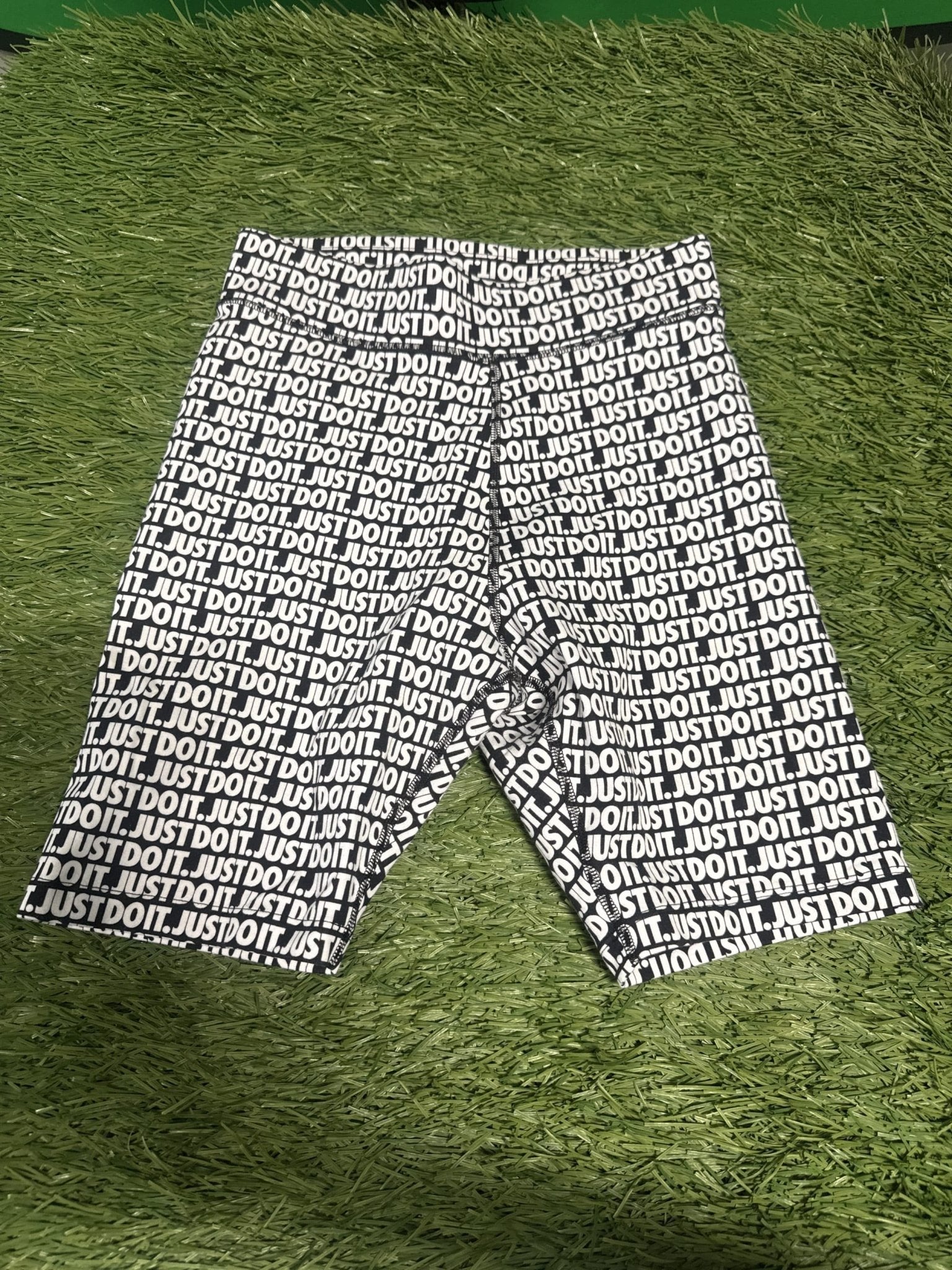 Nike 'Just Do It' Black and White Shorts - kitround kitround product