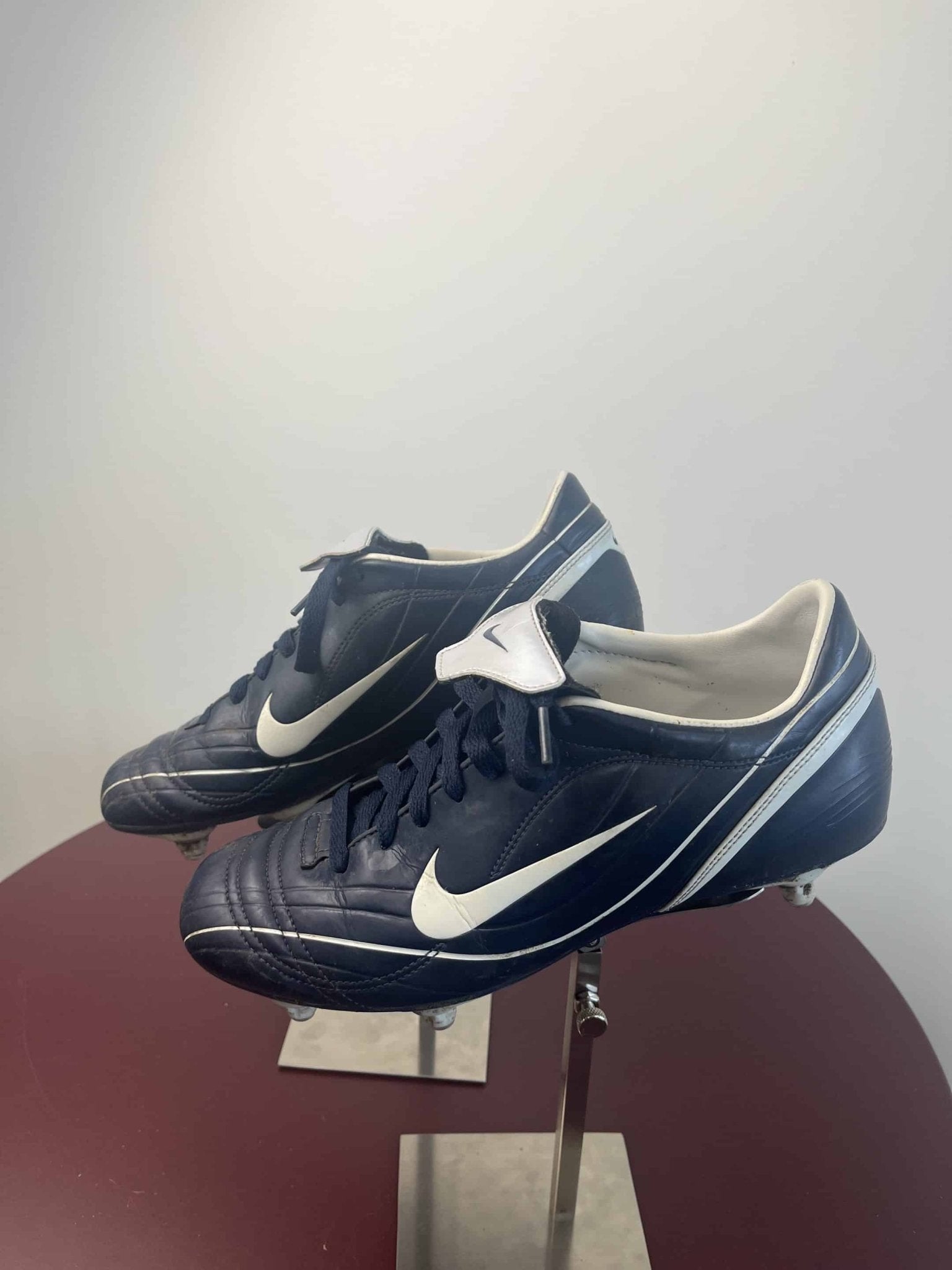 retro nike football boots