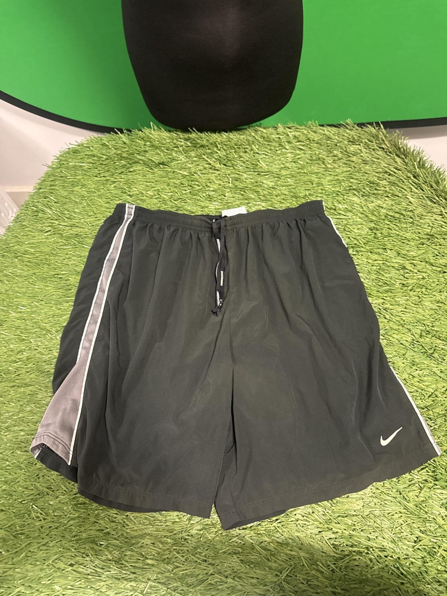 Nike Men's Athletic Shorts - kitround kitround product