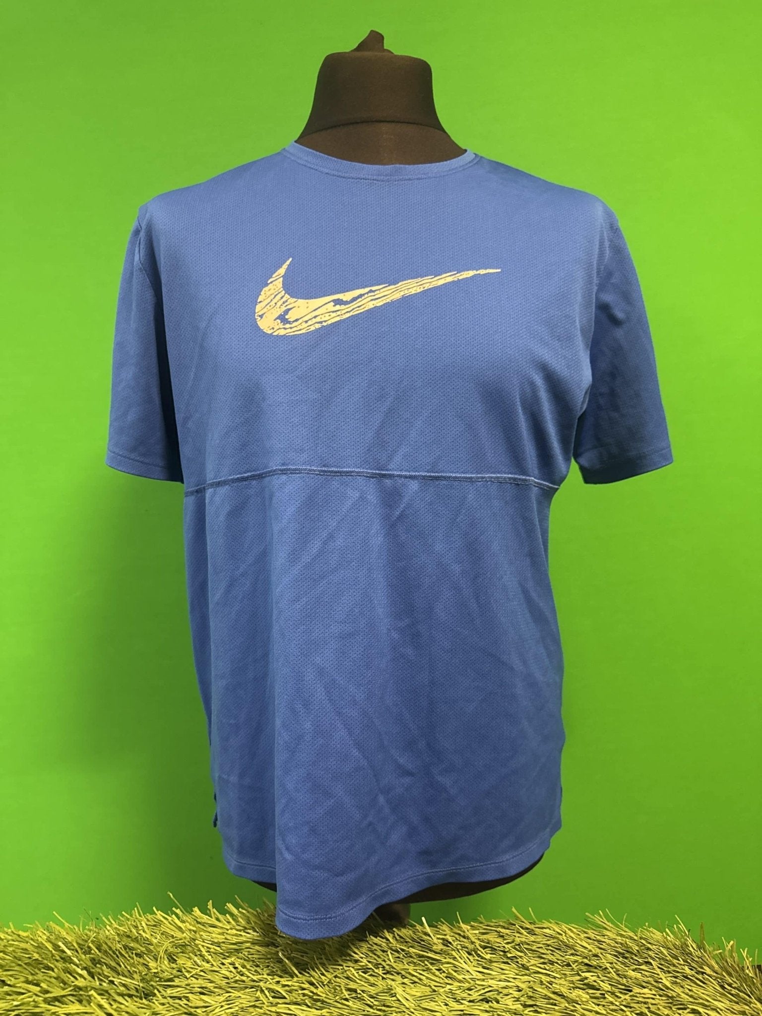 Nike Men's Blue T-Shirt - kitround kitround product