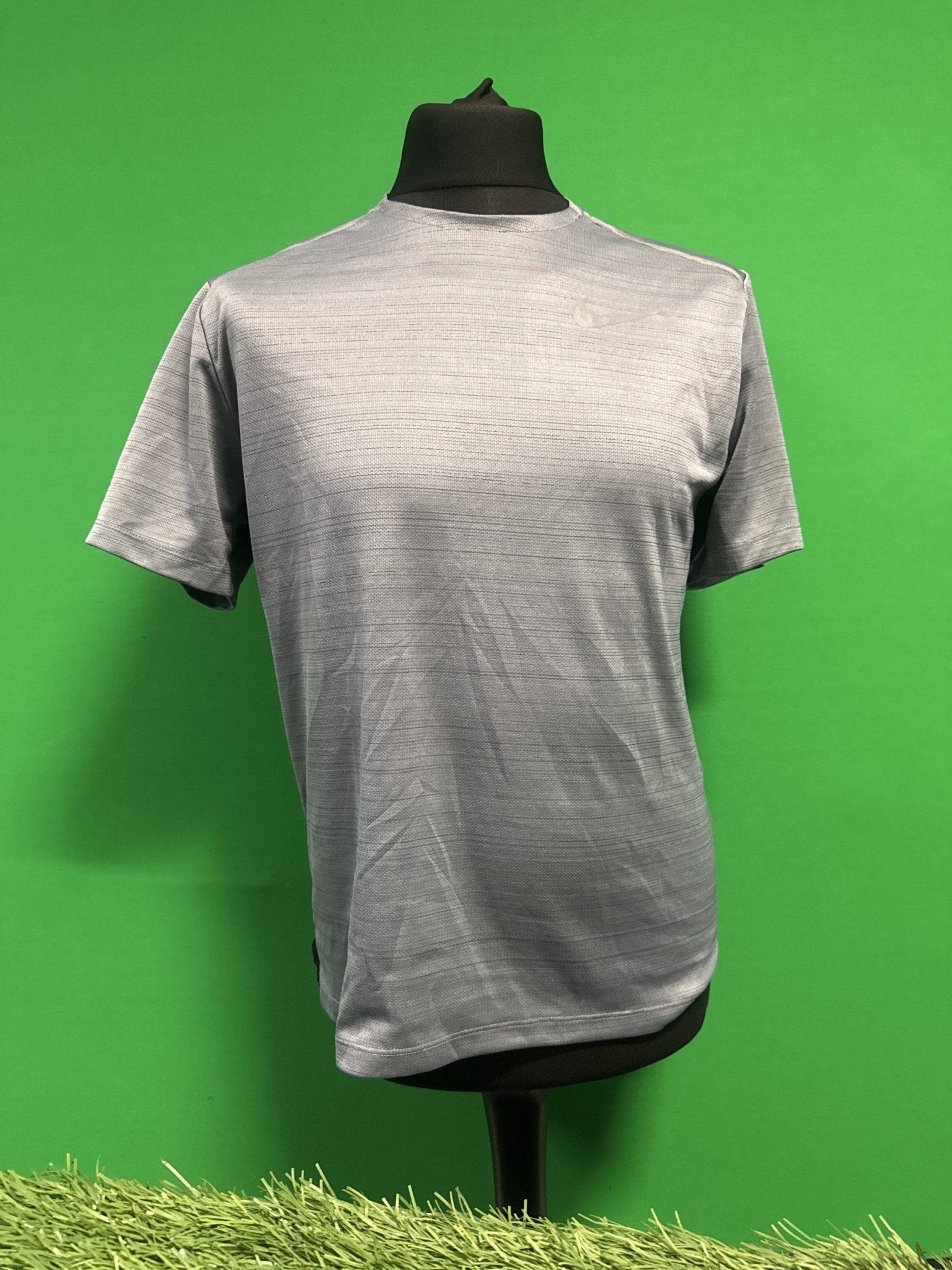 Nike Men's Grey T-Shirt - kitround kitround product