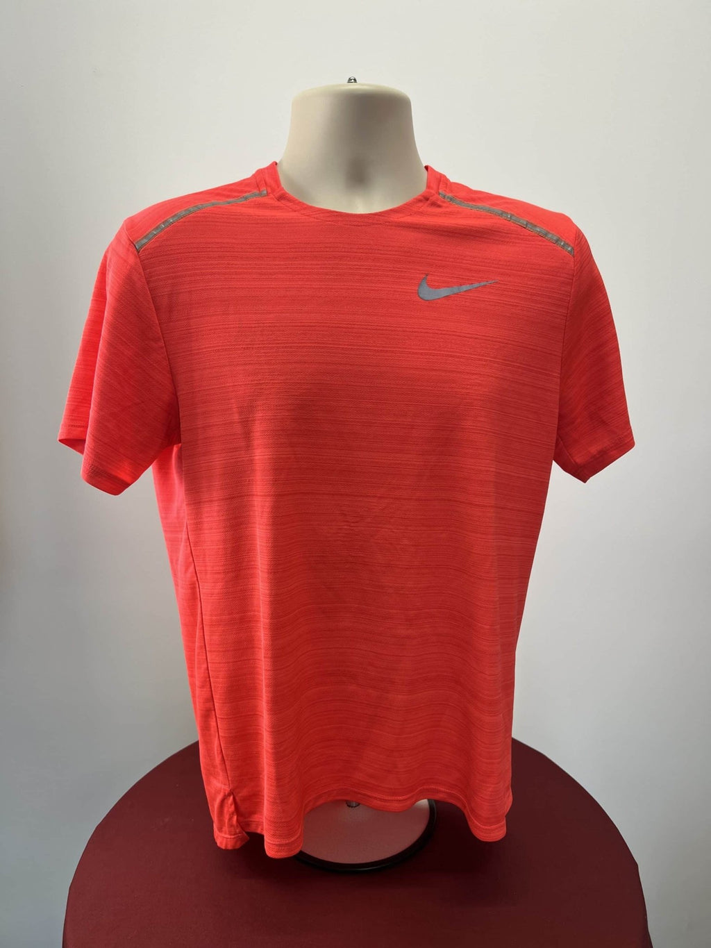 Nike Men's Orange Athletic Running T-Shirt - kitround kitround product