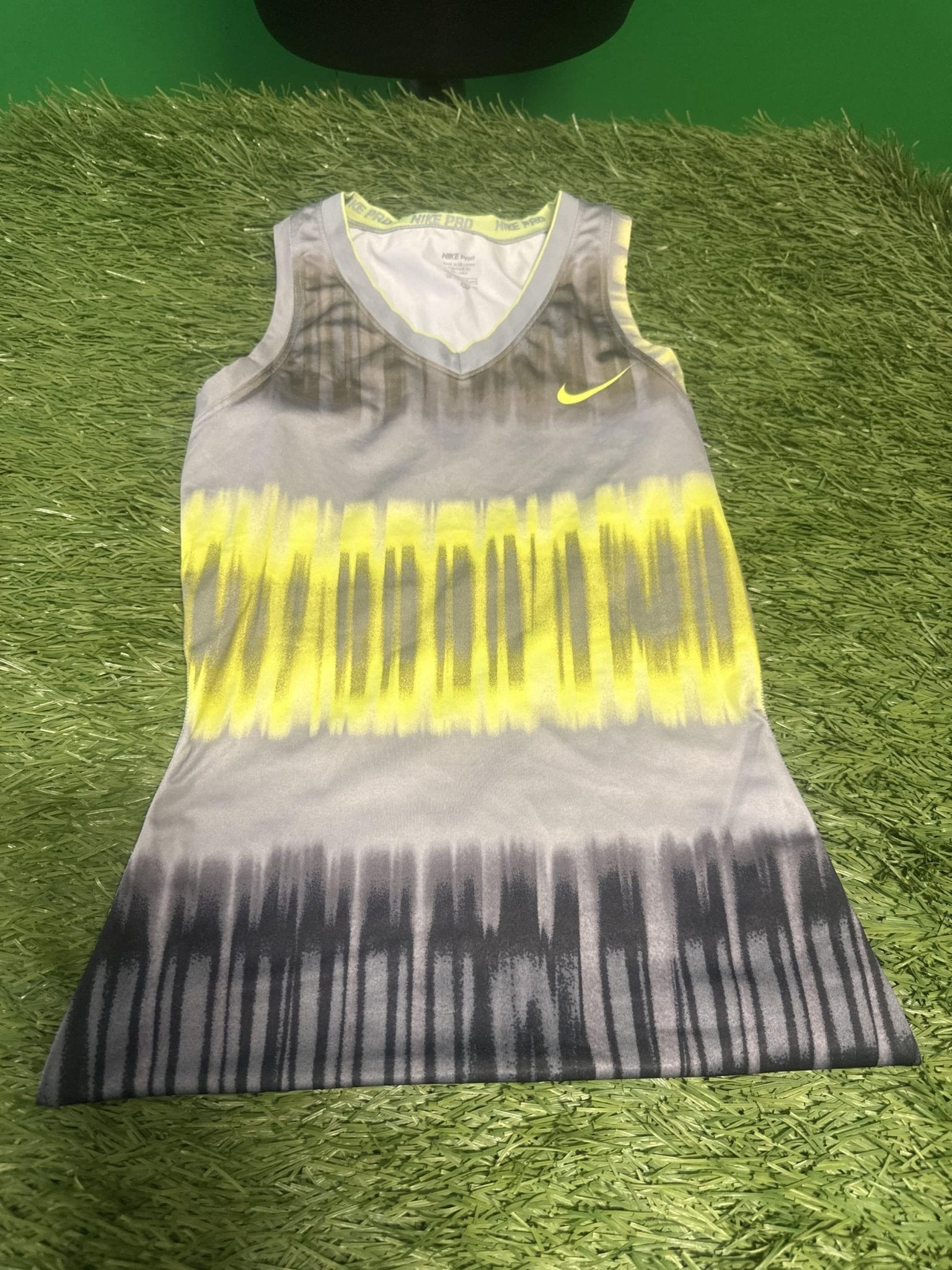 Nike Pro Athletic Tank Top - kitround kitround product