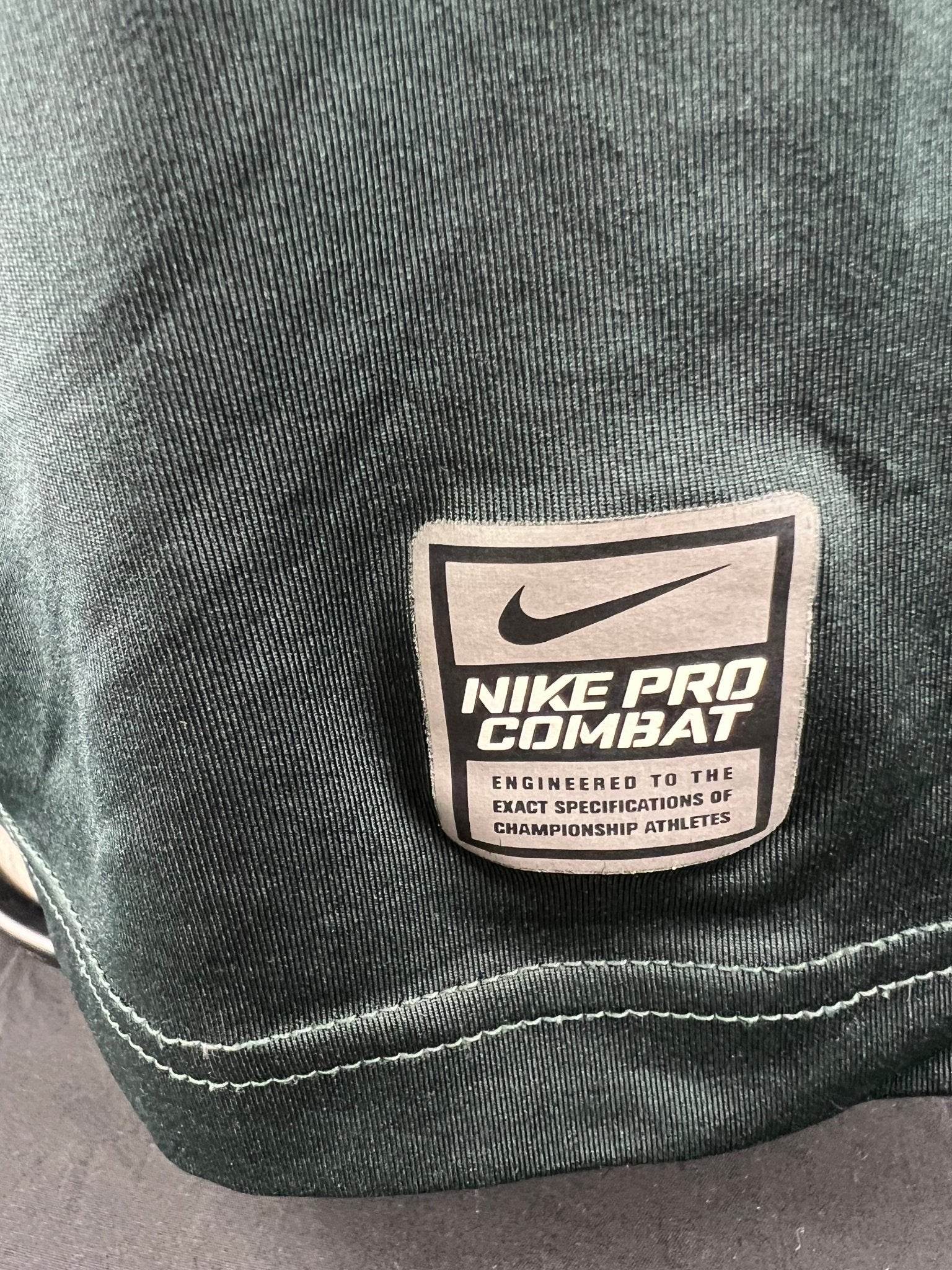 Nike Pro Combat Compression Top – Large - kitround Youth Sport Trust