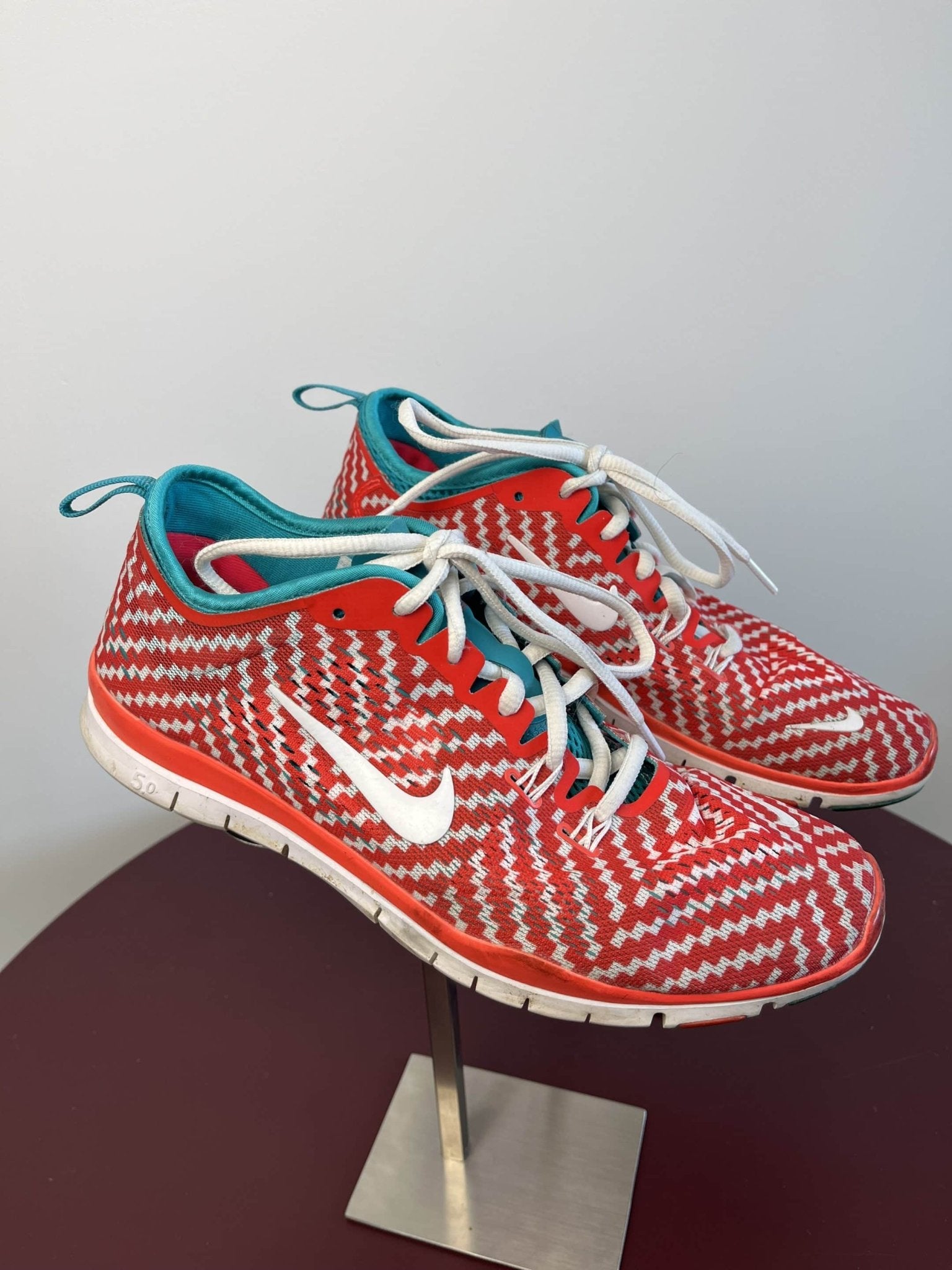 Nike Red Patterned Trainers - kitround kitround product