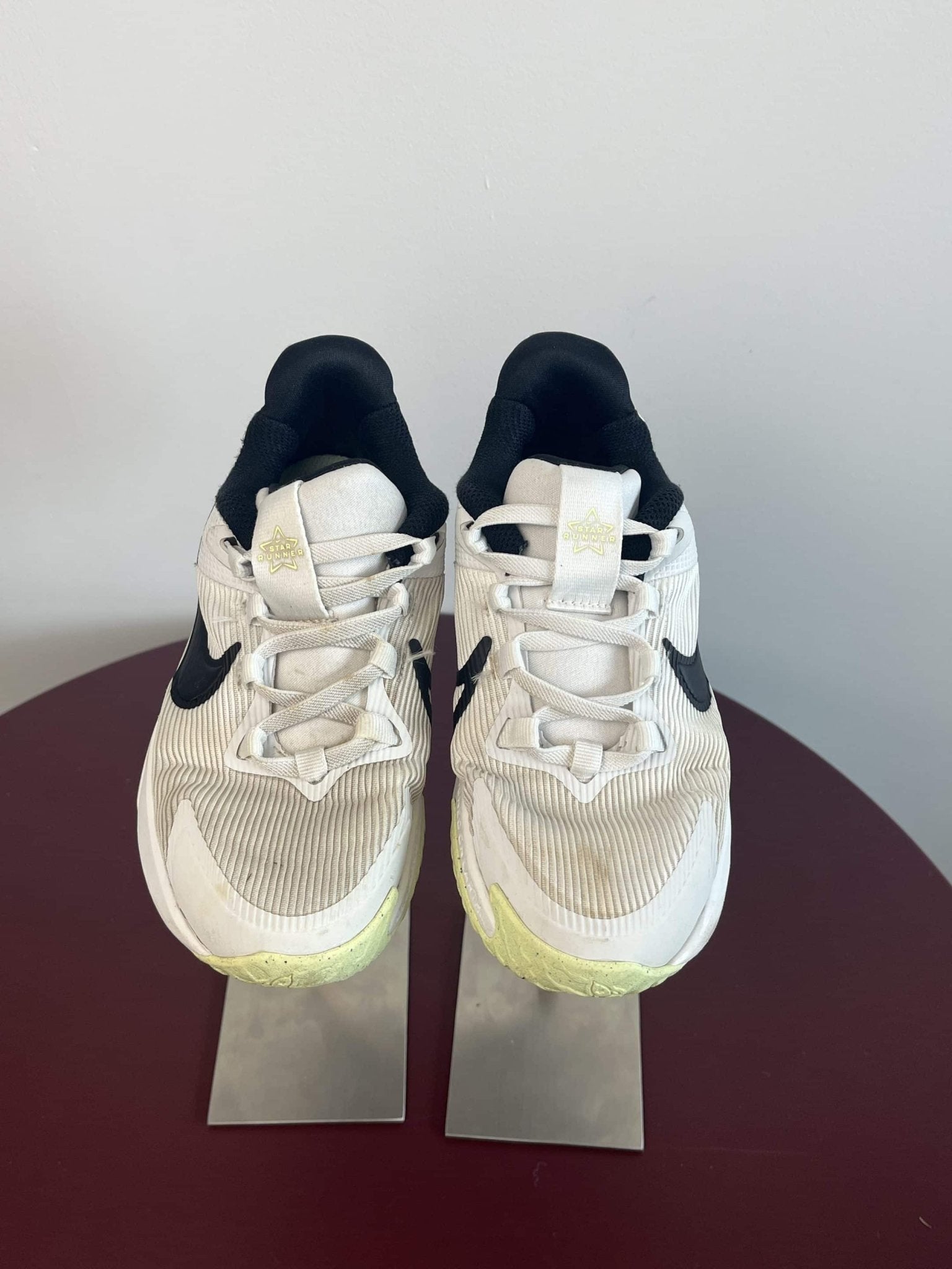 Nike Running Trainers - White and Black - kitround kitround product