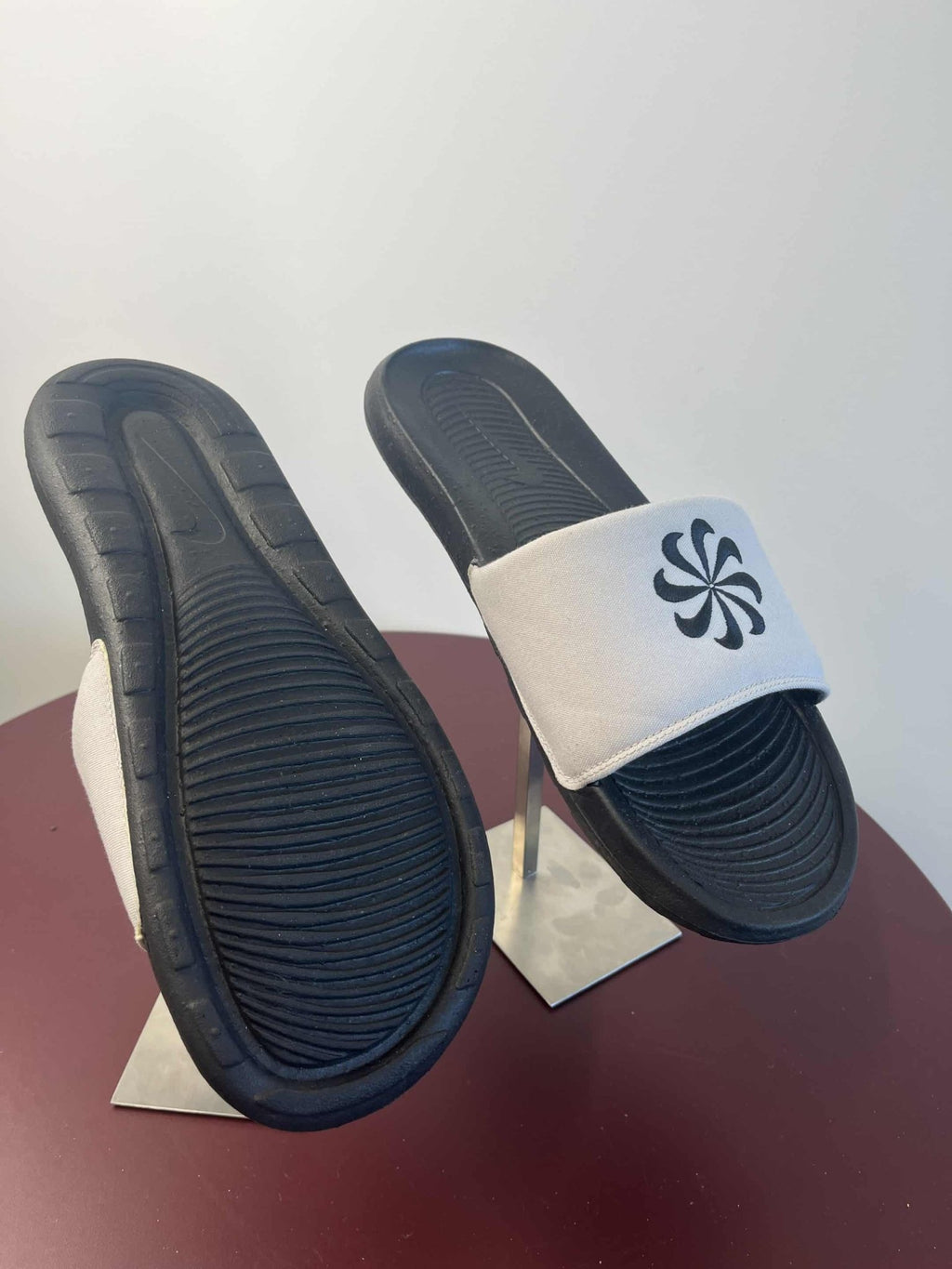 Nike Sliders - kitround kitround product