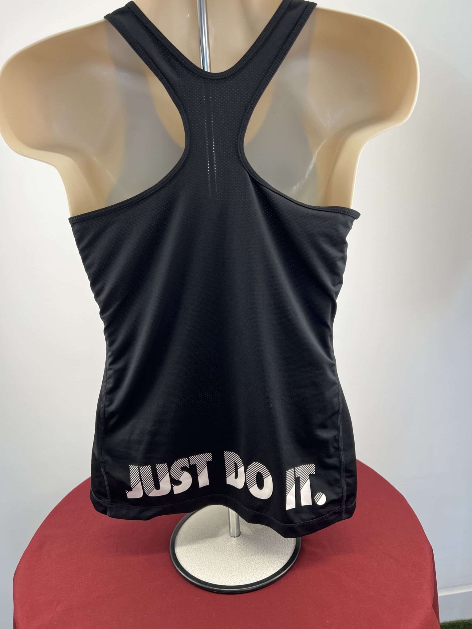 Nike Women's Black Athletic Tank Top - kitround kitround product