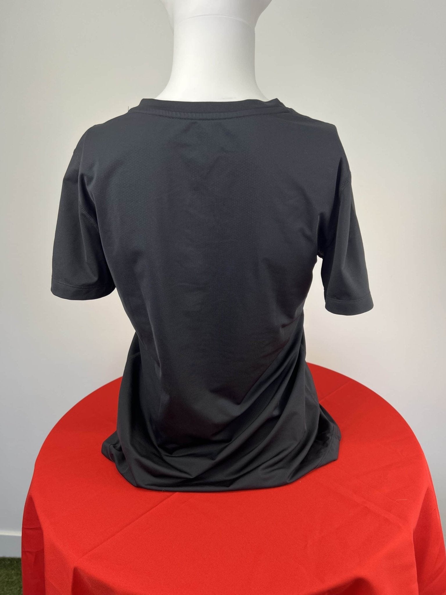 Nike Women's Black Sports T-Shirt - kitround kitround product