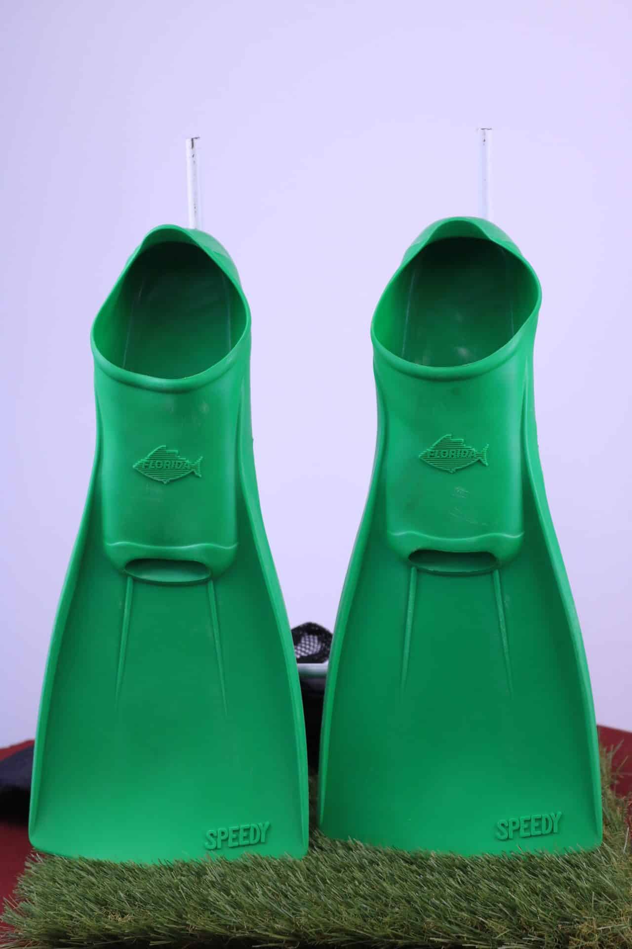 Pair of Kids Flippers in Drawstring Bag - kitround kitround product