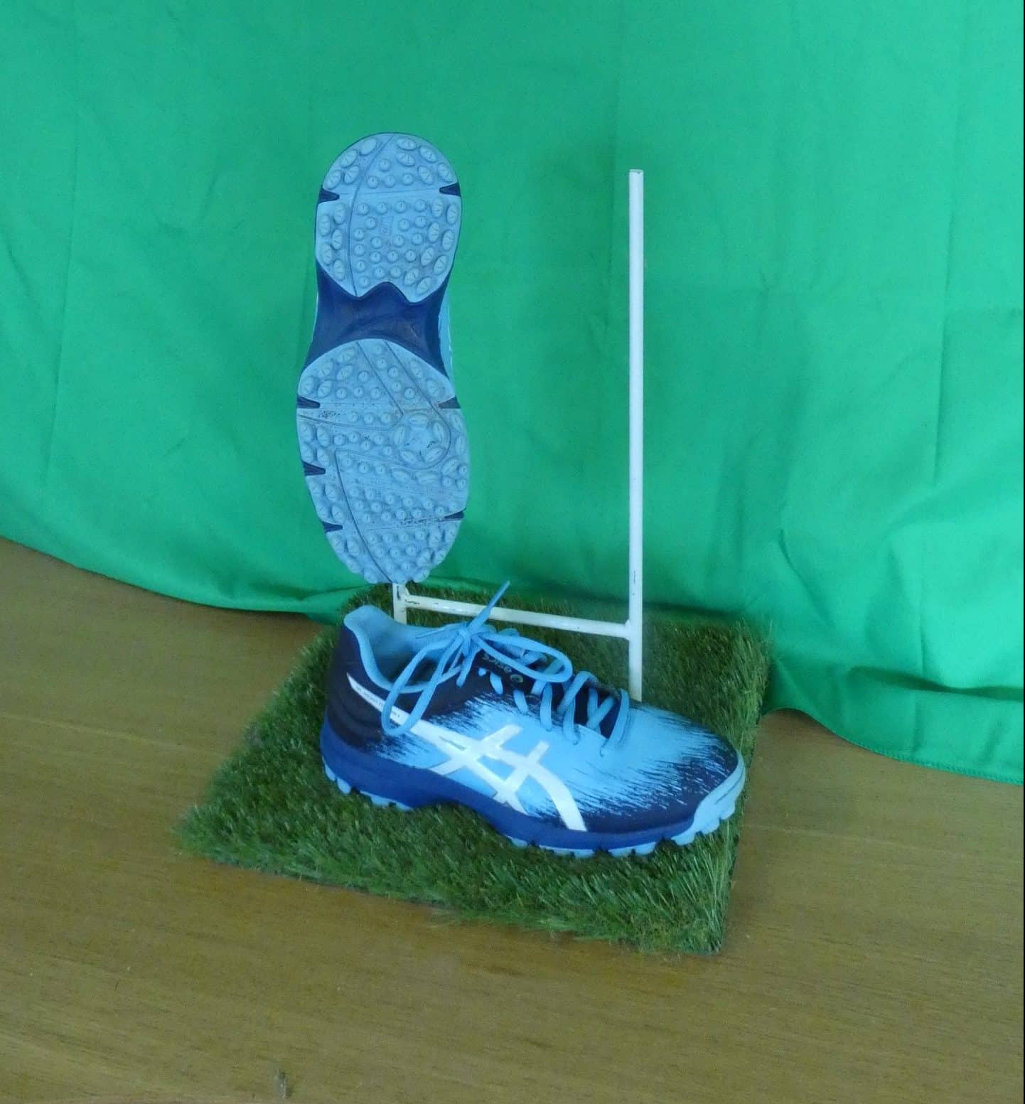 Pair of Men's ASICS Trainers - kitround kitround product