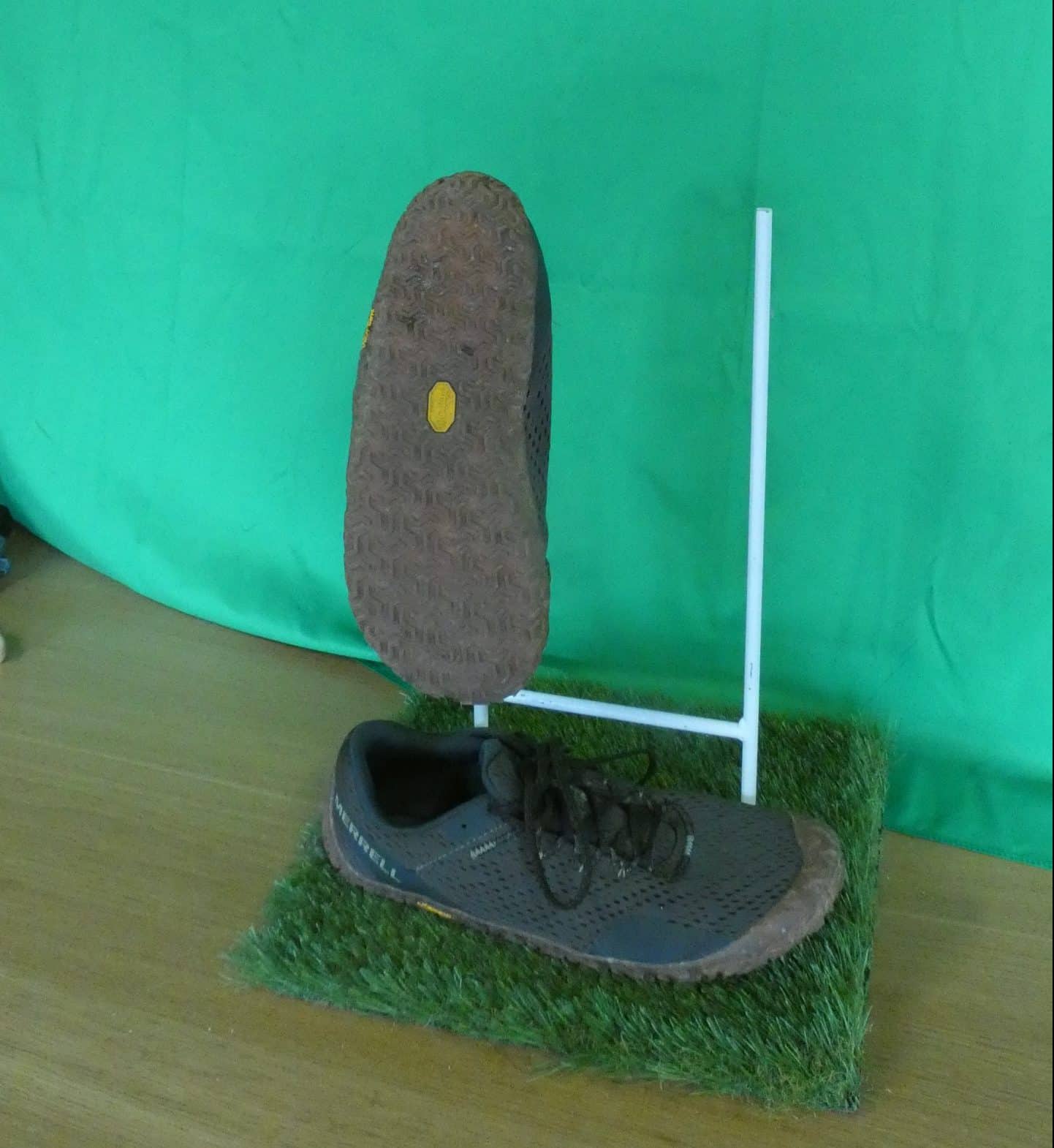 Pair of Men's Merrell Trail Running Shoes - kitround kitround product