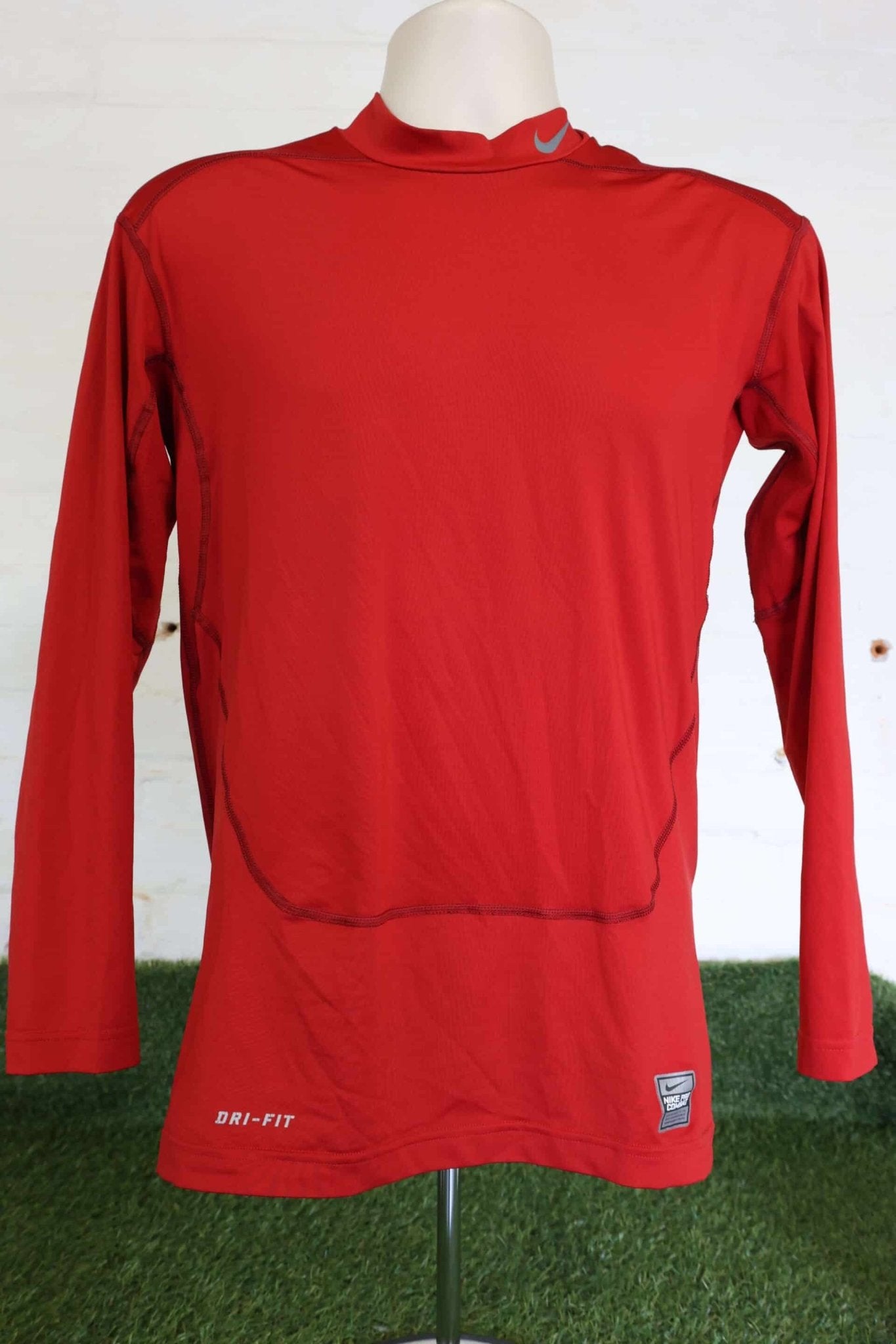 Pair of Men's Nike Long - Sleeved Underlayers - kitround kitround product