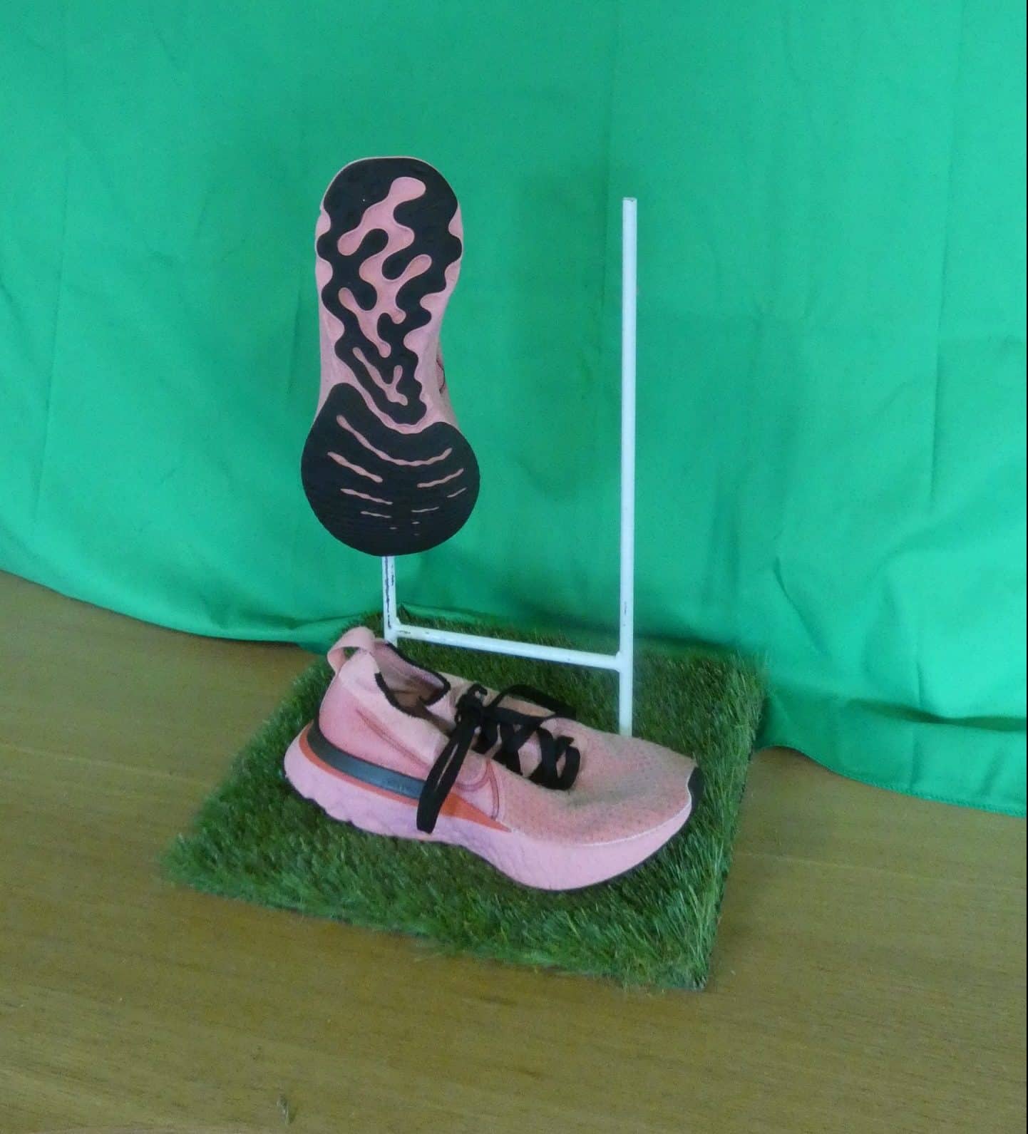 Pair of Women's Nike Trainers - kitround kitround product