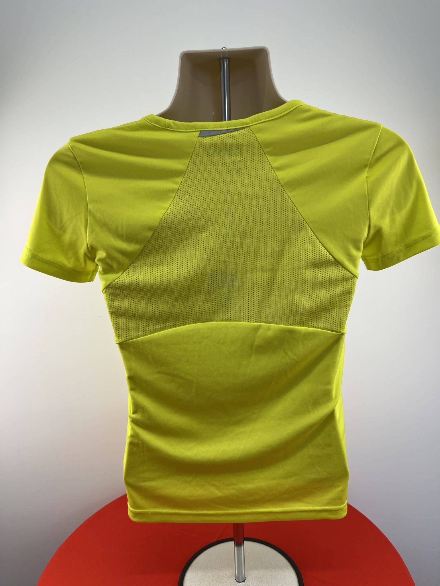 Reebok Women's Yellow T-Shirt - kitround kitround product