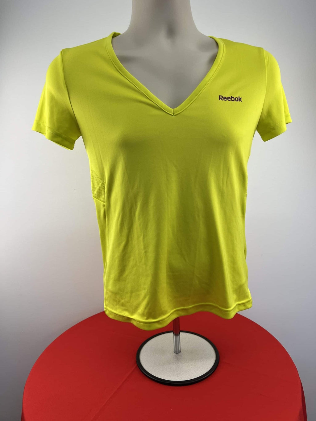 Reebok Women's Yellow T-Shirt - kitround kitround product