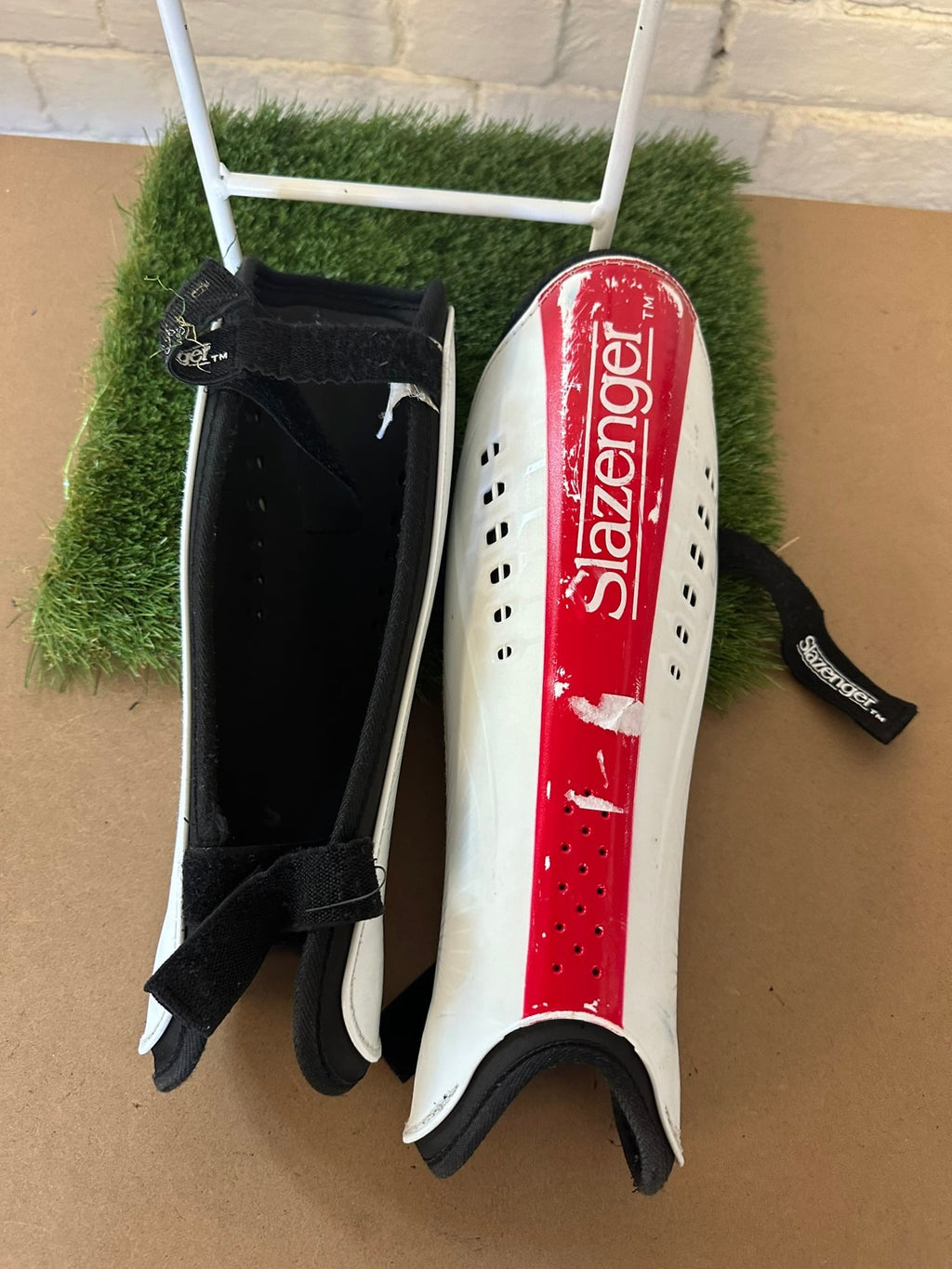 Slazenger Hockey Shin Pads - kitround kitround product