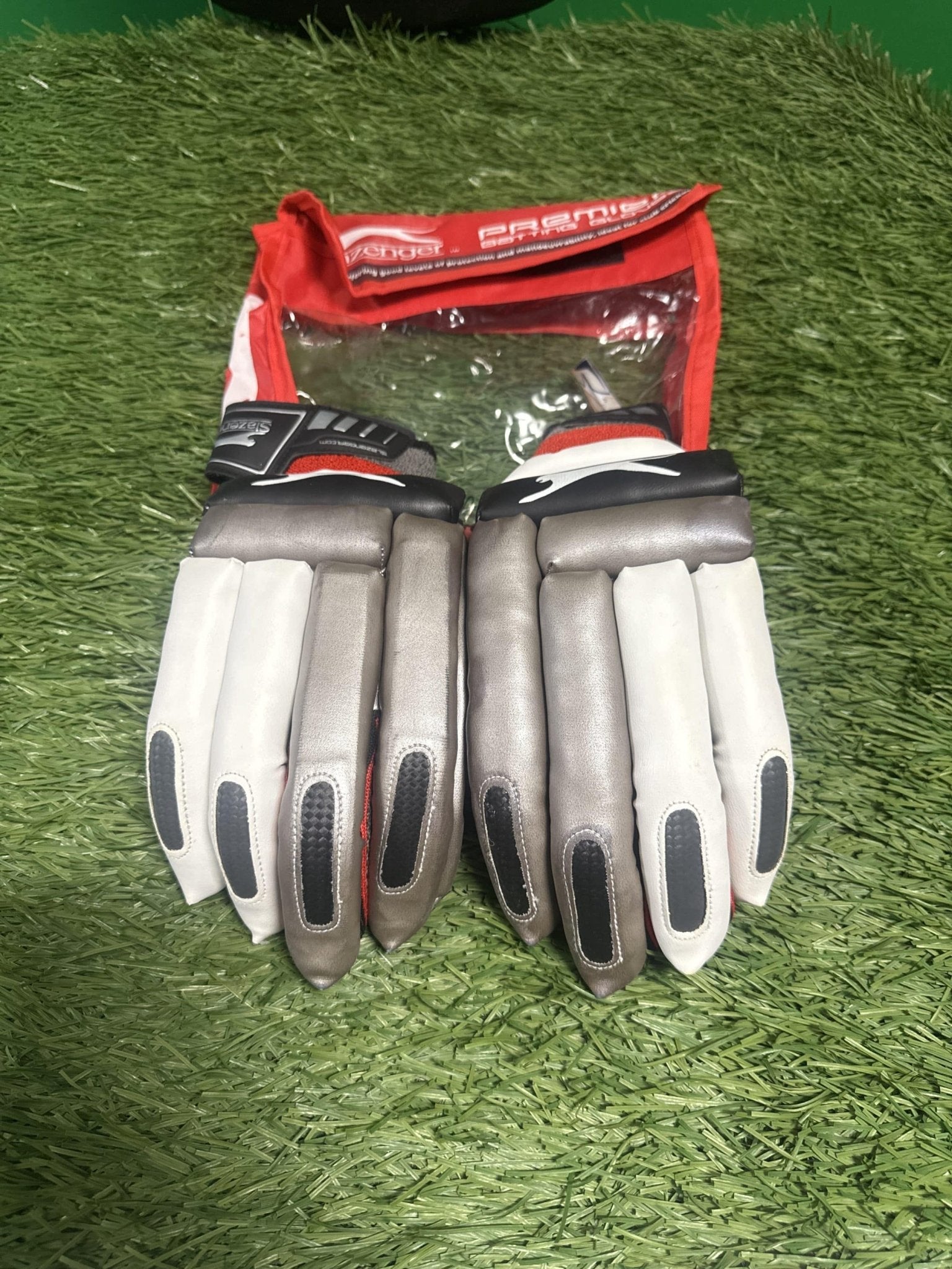 Slazenger Premier Cricket Gloves - kitround kitround product