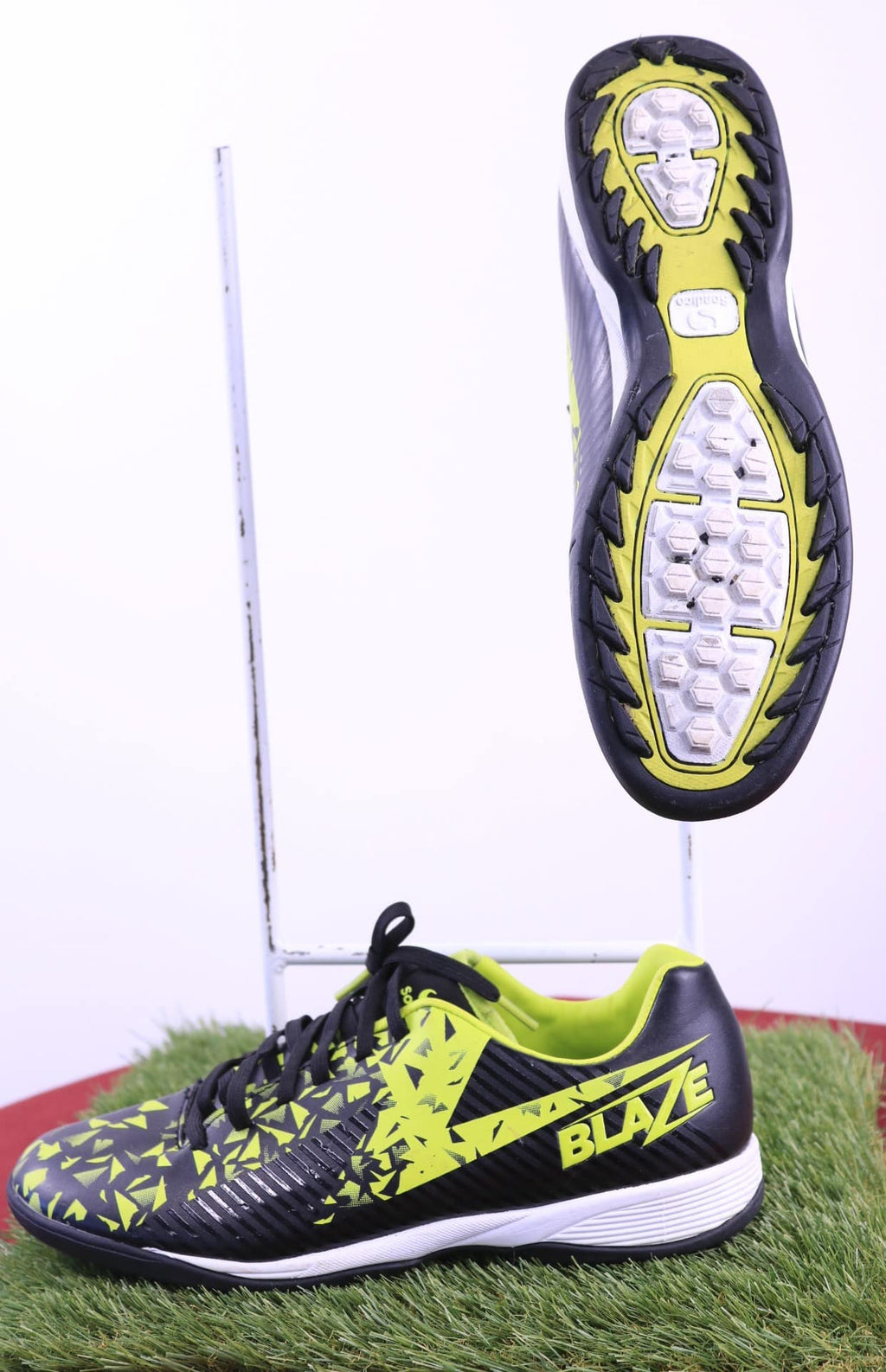 Sondico Blaze Youth's Astro Turf Football Boots - kitround kitround product