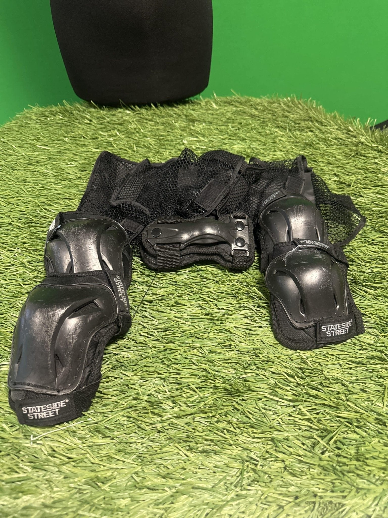 Stateside Street Skateboarding Protective Gear Set - kitround kitround product