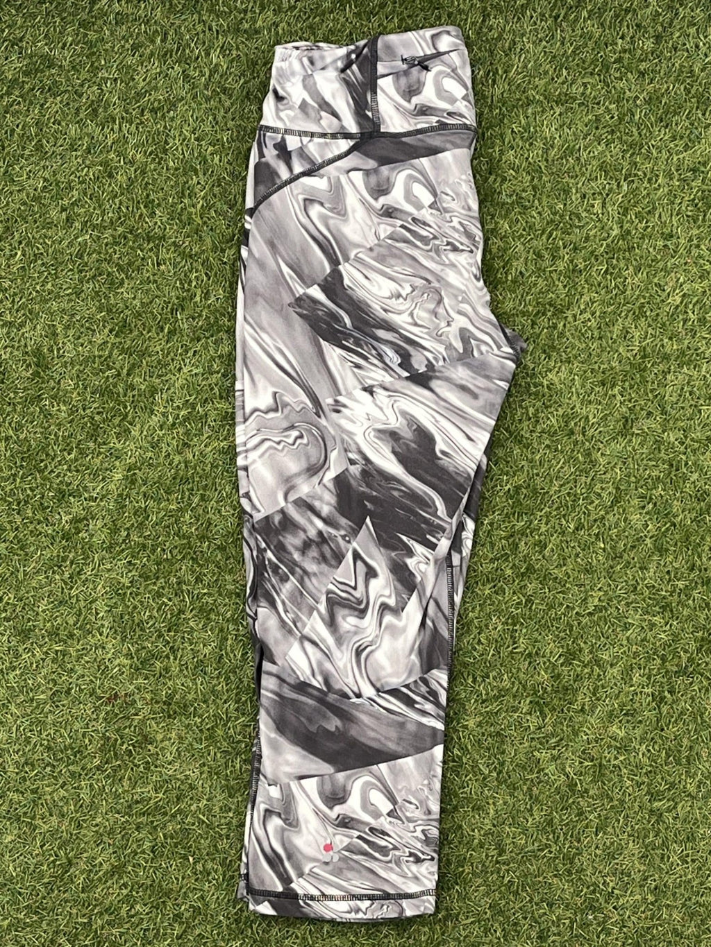 Sweaty Betty Abstract Leggings - kitround kitround product