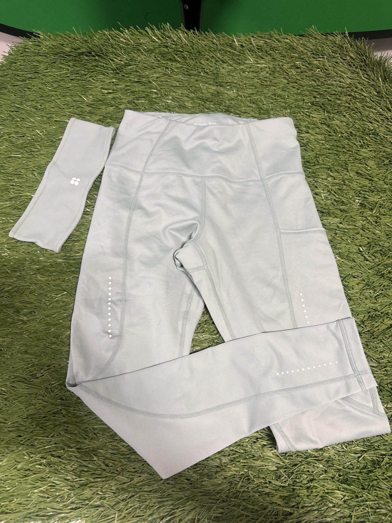 Sweaty Betty Light Grey Leggings with Headband - kitround kitround product