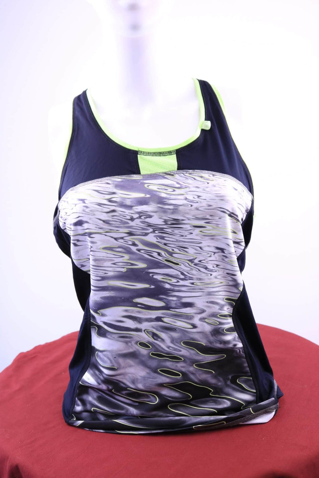 Two Women's Sweaty Betty Fitness Tops - kitround kitround product