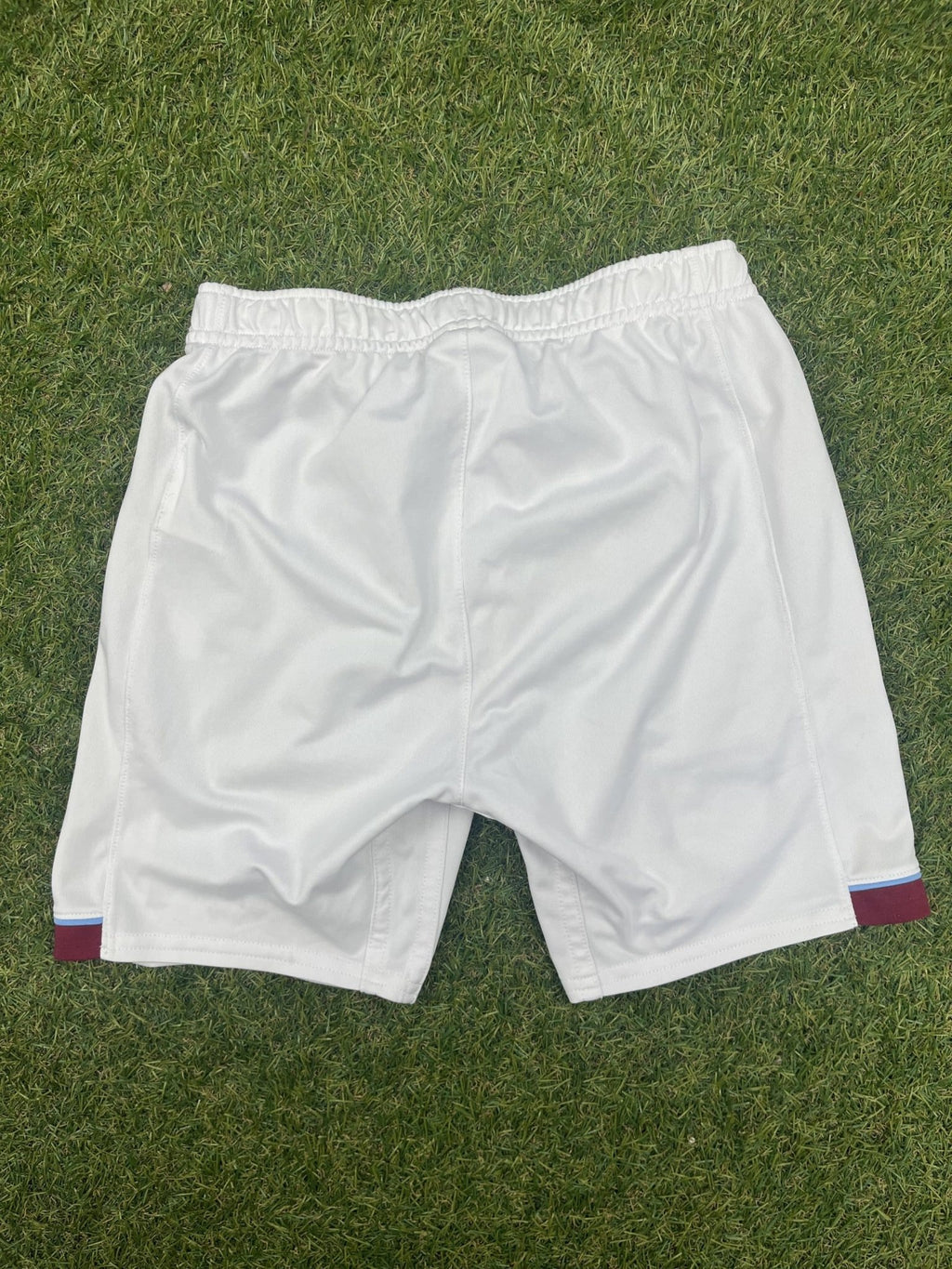 Umbro Youths West Ham United Football Shorts (134cm) - kitround kitround product