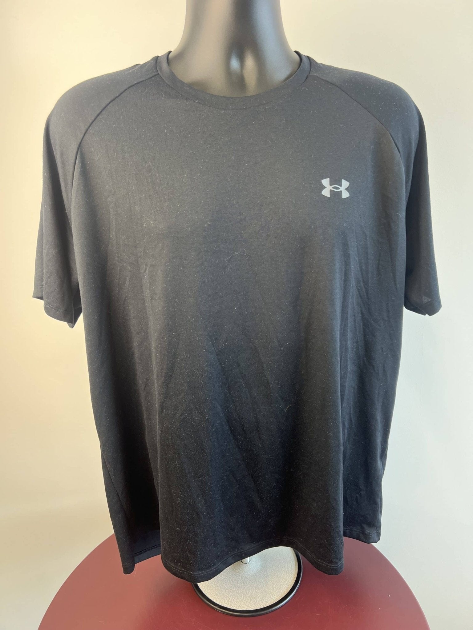 Under Armour Black Athletic T-Shirt - kitround kitround product