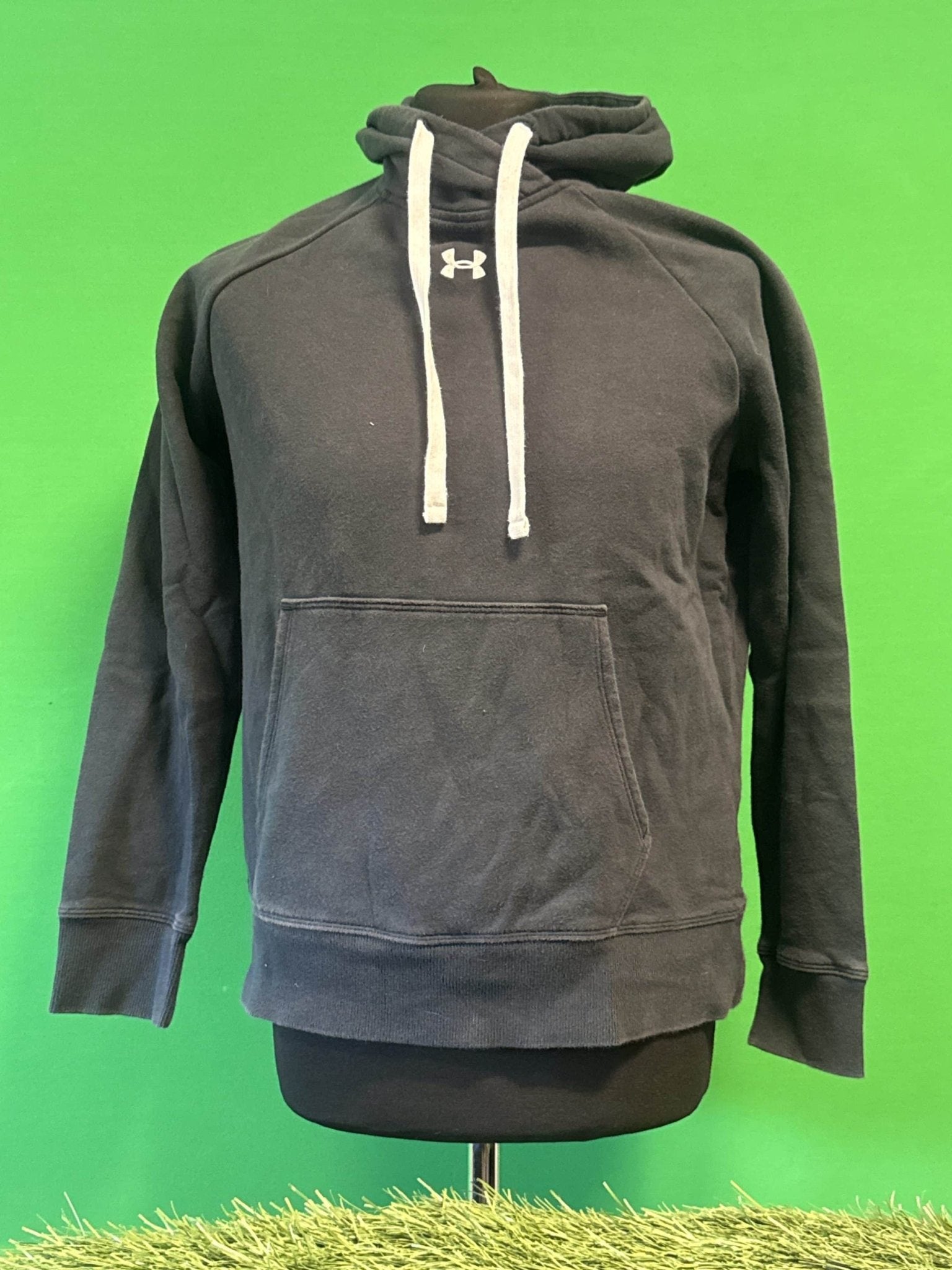 Under Armour Black Hoodie - kitround kitround product