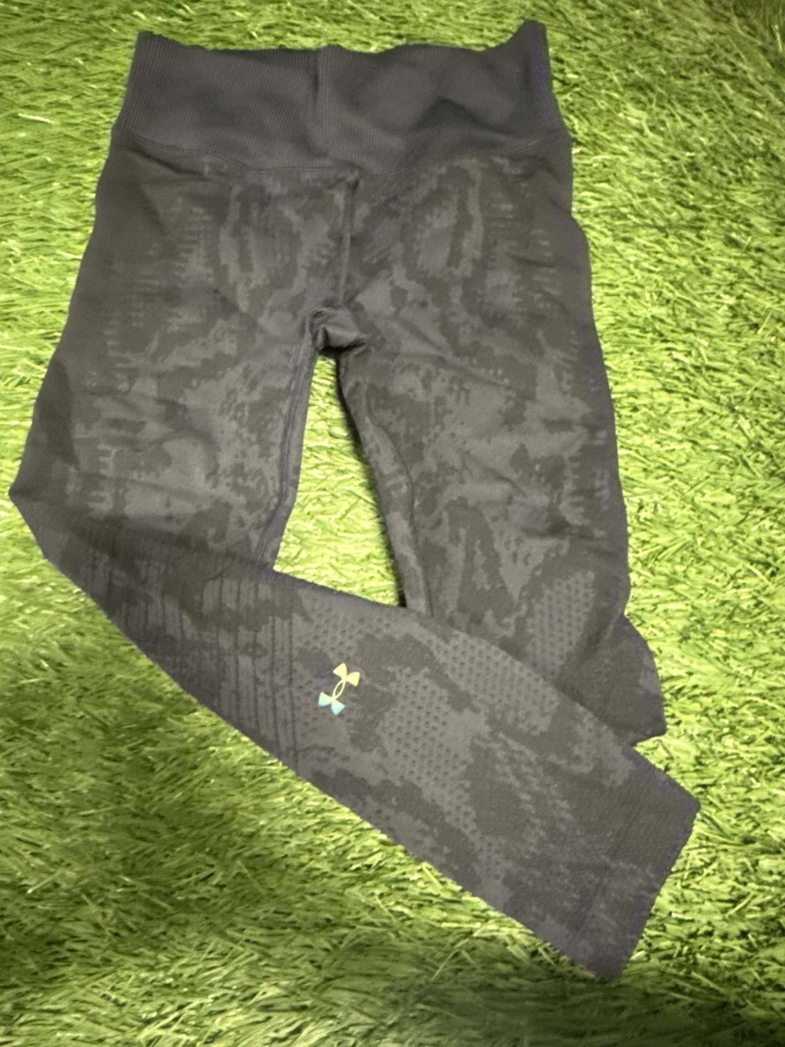 Under Armour Black Leggings - kitround kitround product