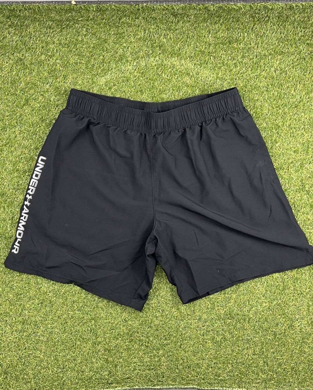 Under Armour Black Shorts - kitround kitround product