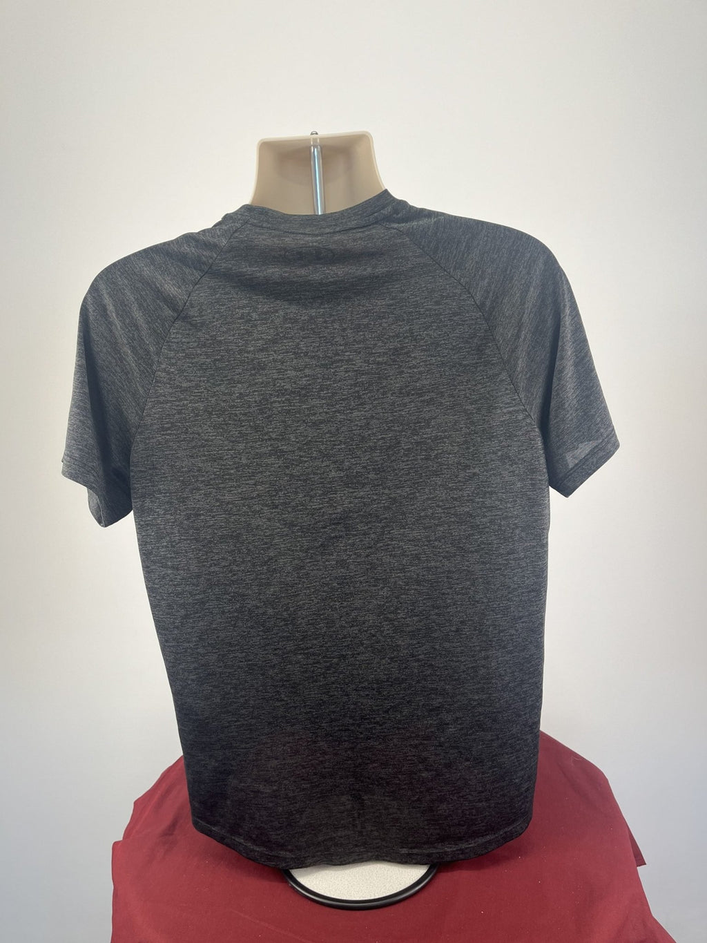 Under Armour Men's Athletic T-Shirt - kitround kitround product