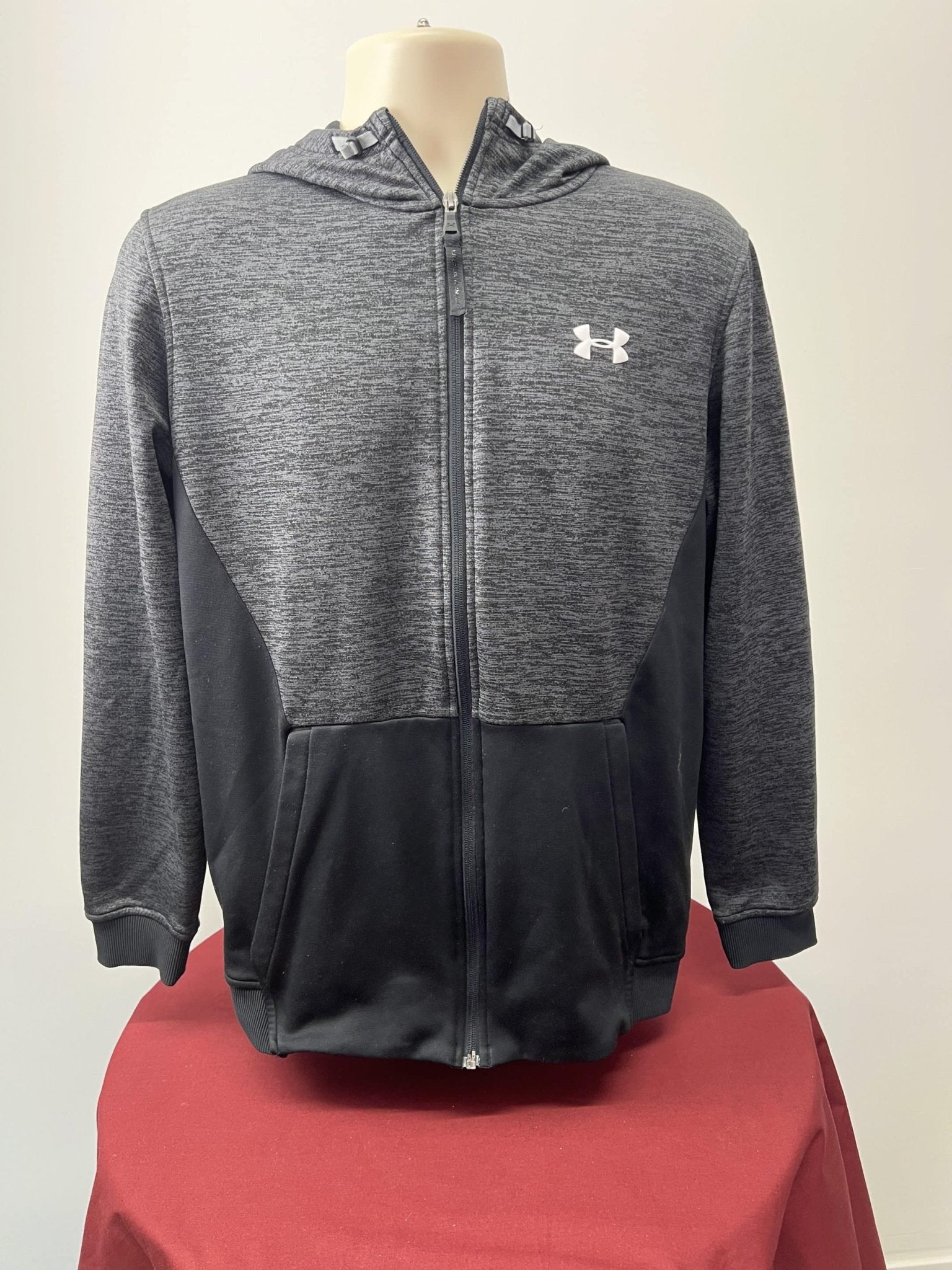 Under Armour Men's Black and Grey Hoodie - kitround kitround product