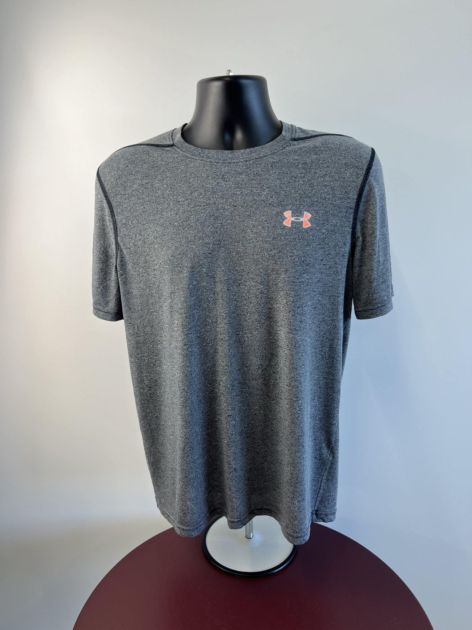 Under Armour Men's Grey T-Shirt - kitround kitround product